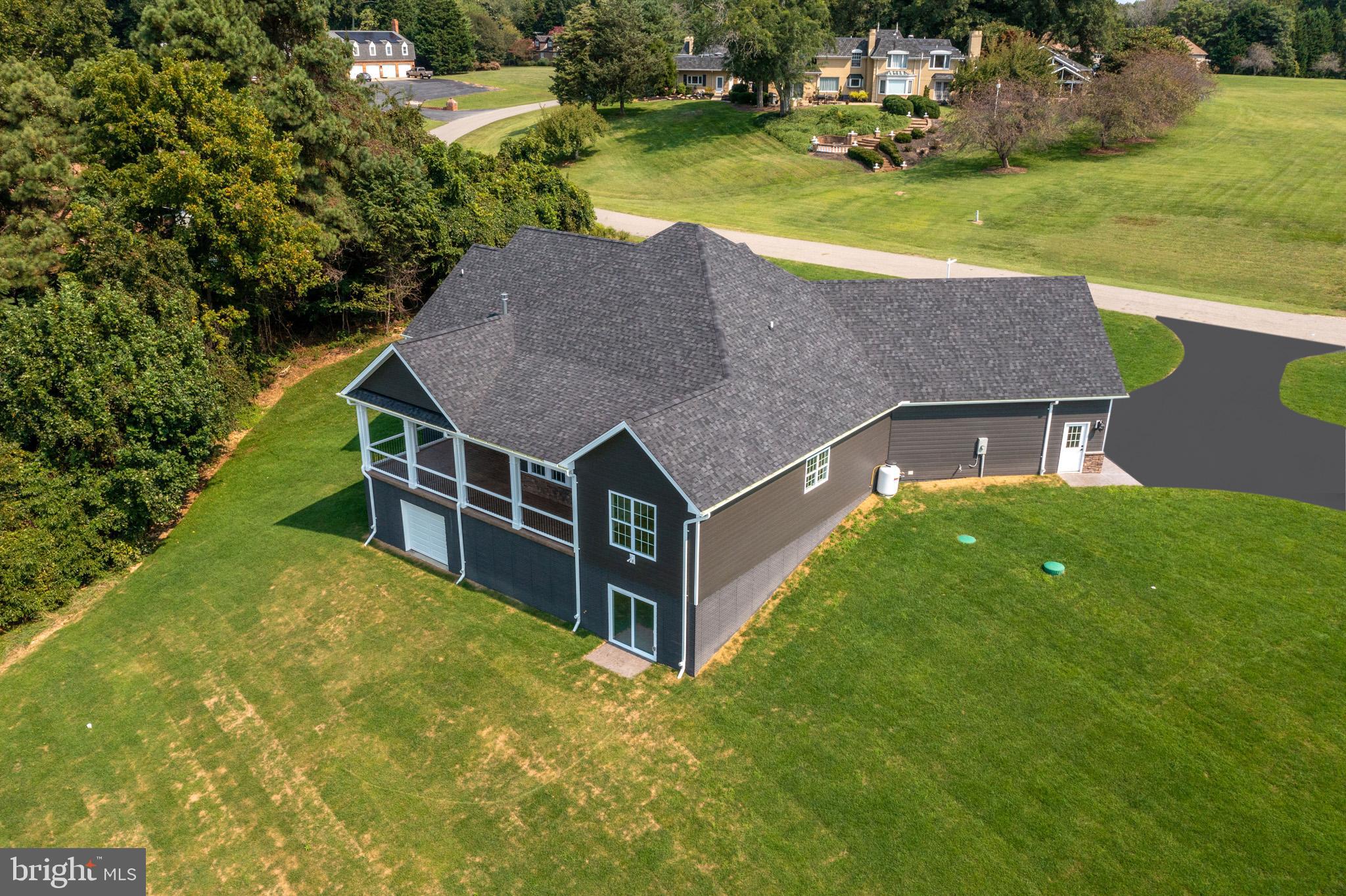 LOCUST GROVE ESTATES SUB - Residential