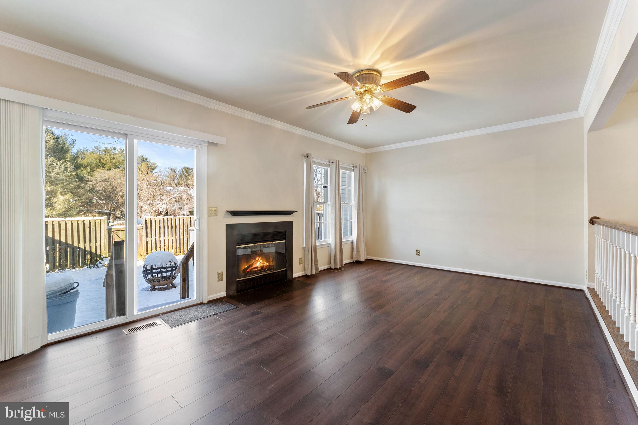 726 PINE TREE COURT