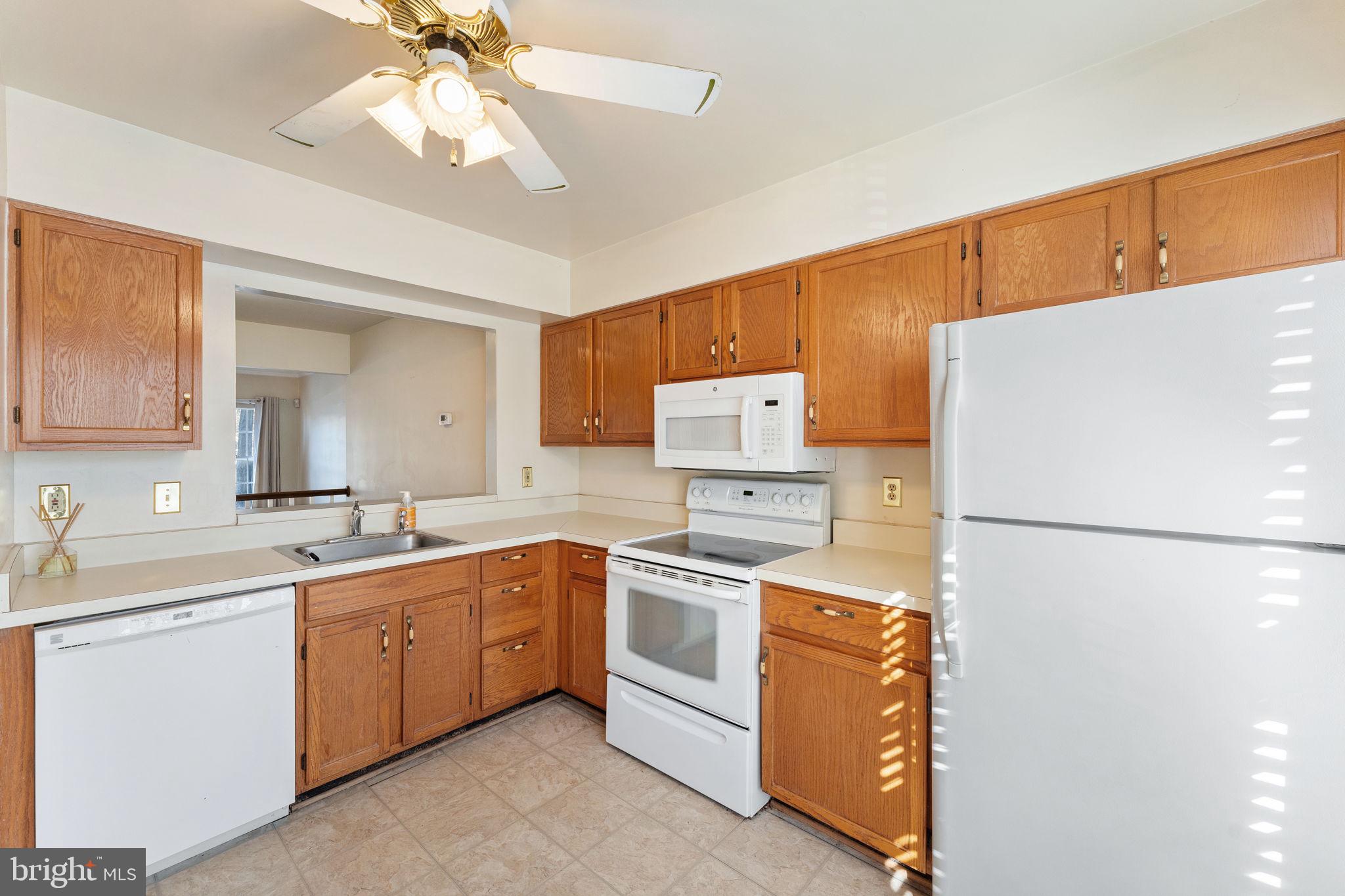 726 PINE TREE COURT