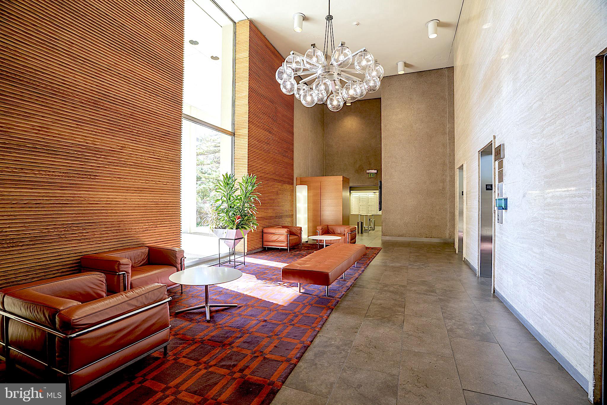 SOCIETY HILL - Residential Lease