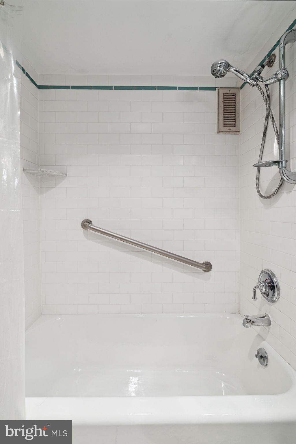 SOCIETY HILL - Residential Lease