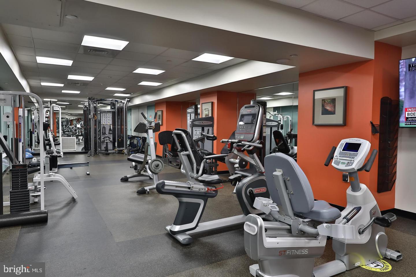 SOCIETY HILL - Residential Lease