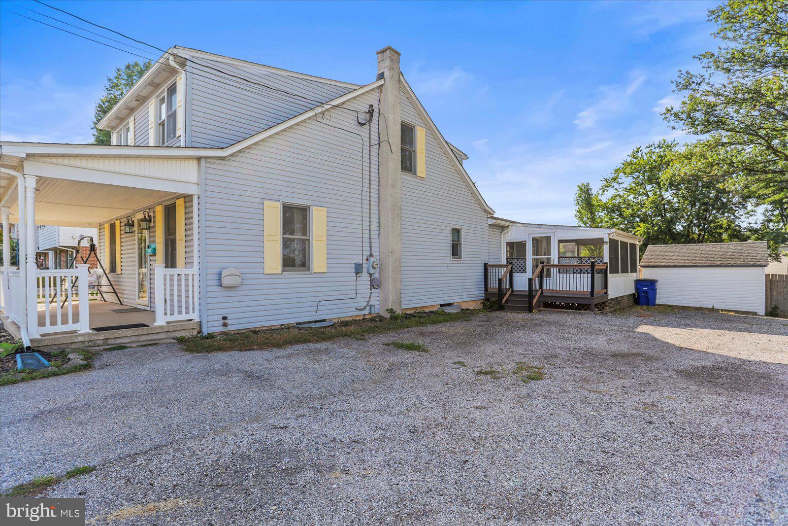 145 W MYRTLE STREET
