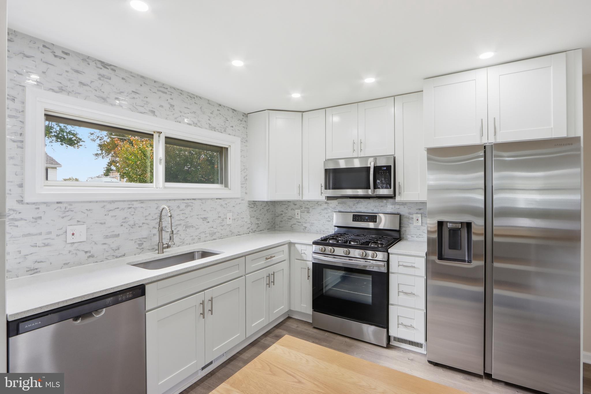 ROSEMONT - Residential