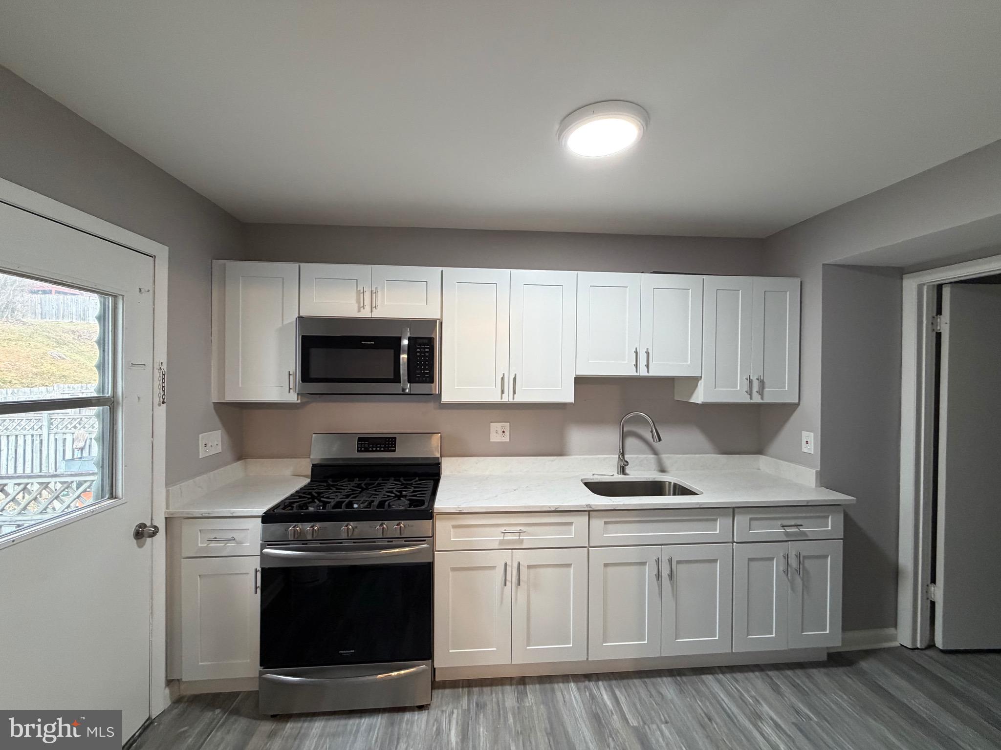 CARNEY - Residential Lease