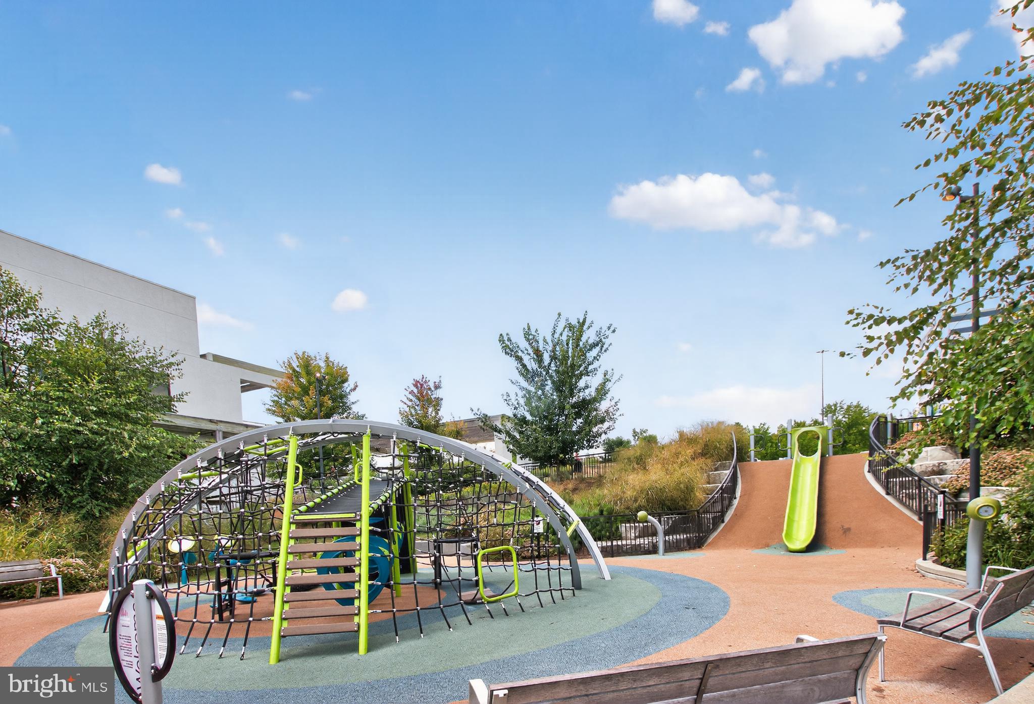 SIERRA VILLAS - Residential