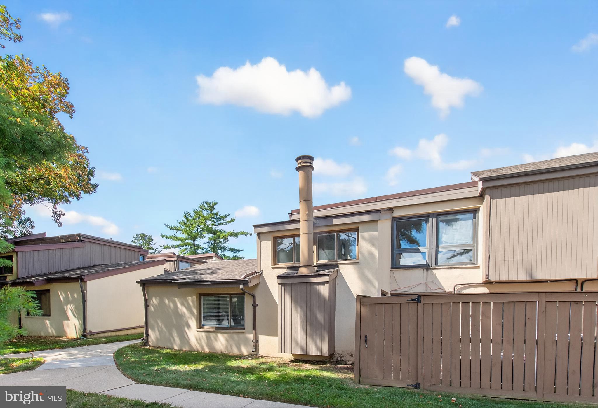 SIERRA VILLAS - Residential