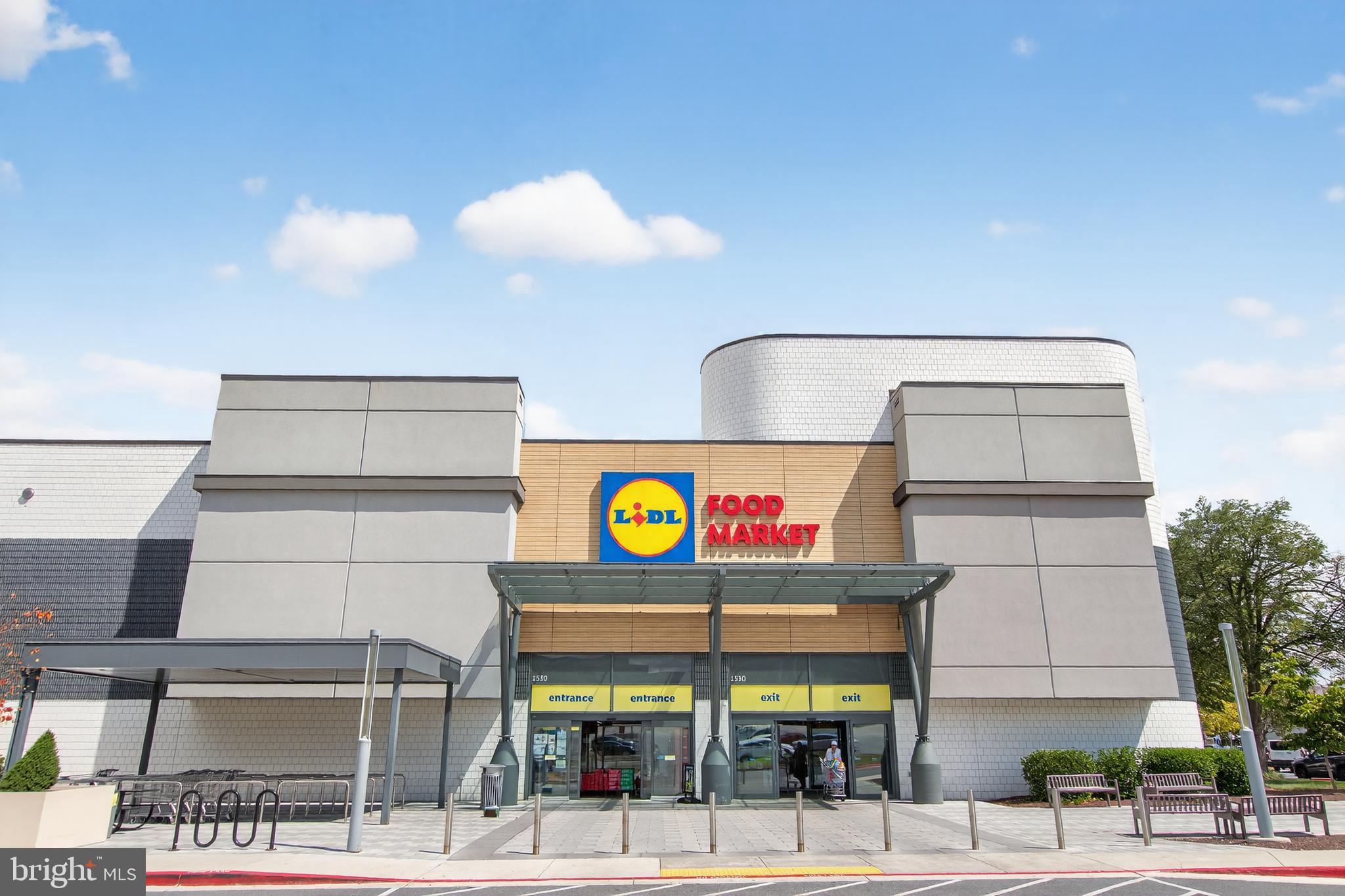 SIERRA VILLAS - Residential