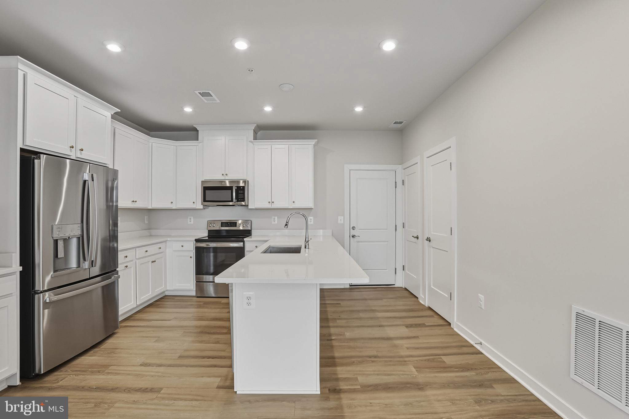 ASHBROOK PLACE - Residential