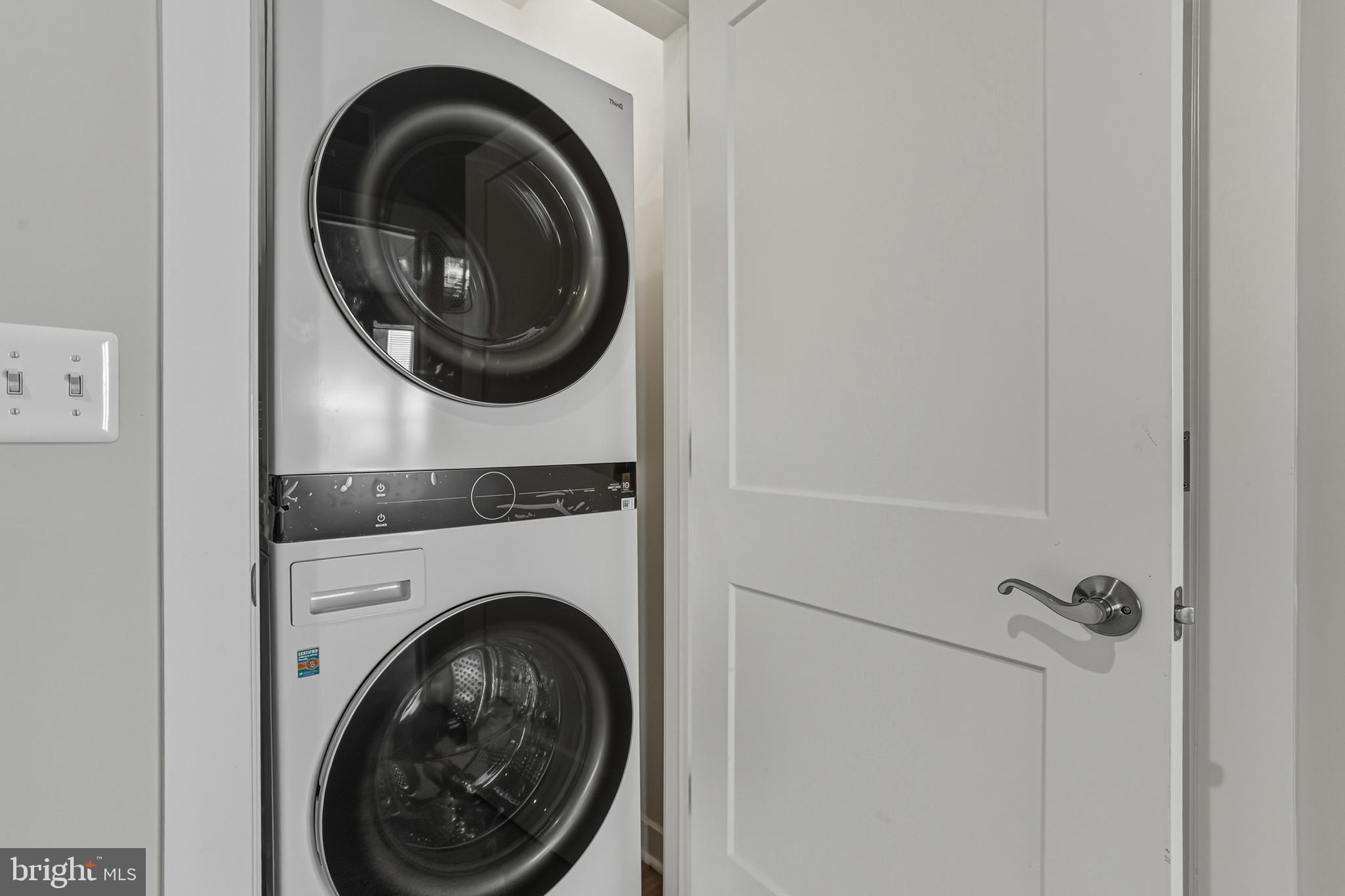 ASHBROOK PLACE - Residential