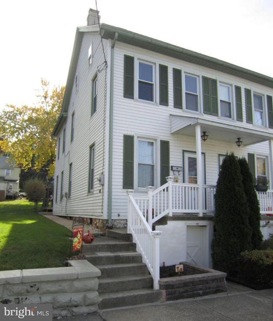 Attractive home, recently renovated. Newer roof, windows, lighting, bathroom, furnace central air, deck, shed, electric and more. Move in condition with off street parking and all appliances included. Very nice well kept property. Preview open houses at LancasterOpenHouses.com