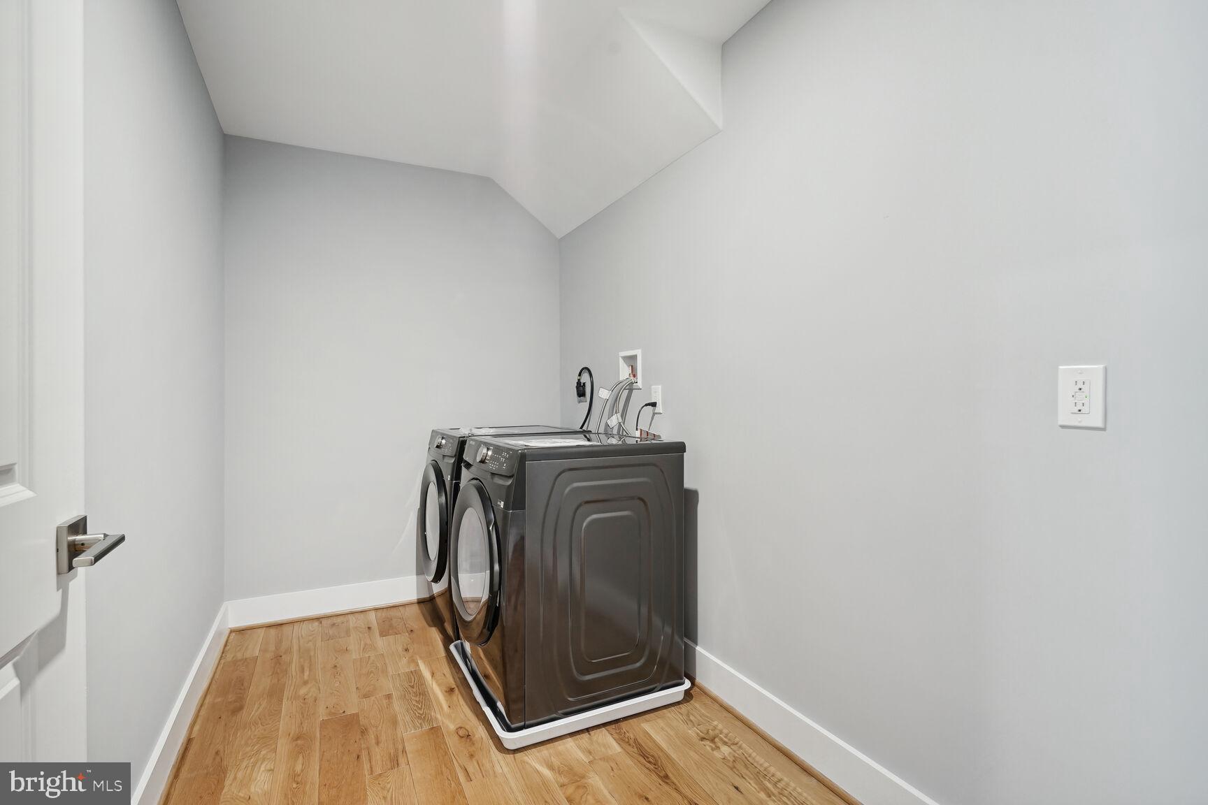 KENWOOD PARK - Residential