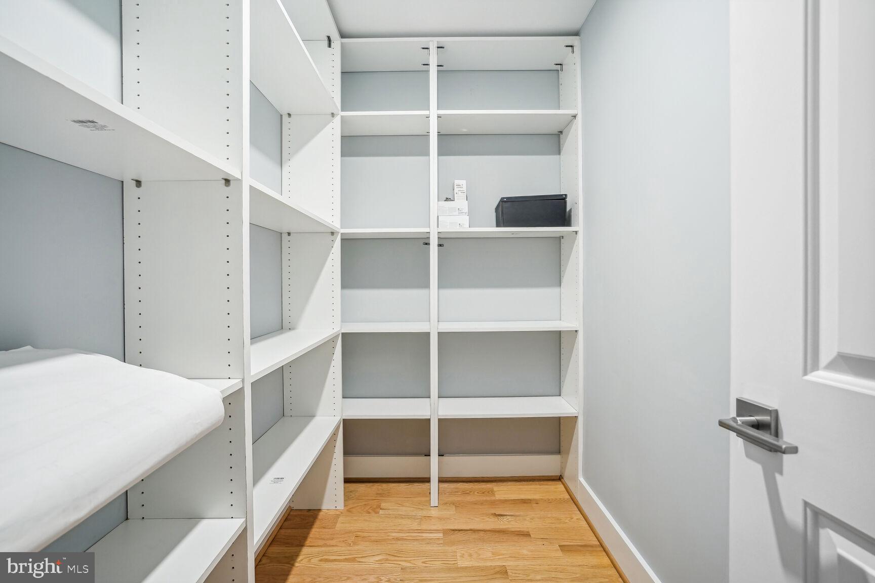 KENWOOD PARK - Residential