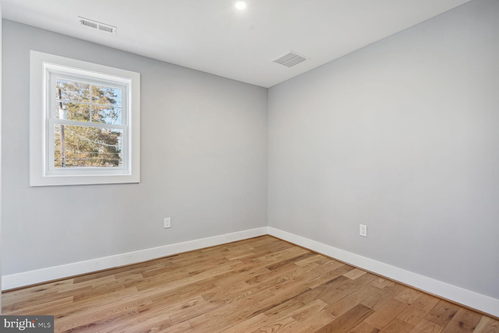 KENWOOD PARK - Residential