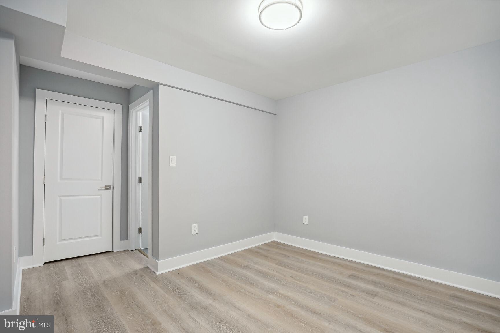 KENWOOD PARK - Residential