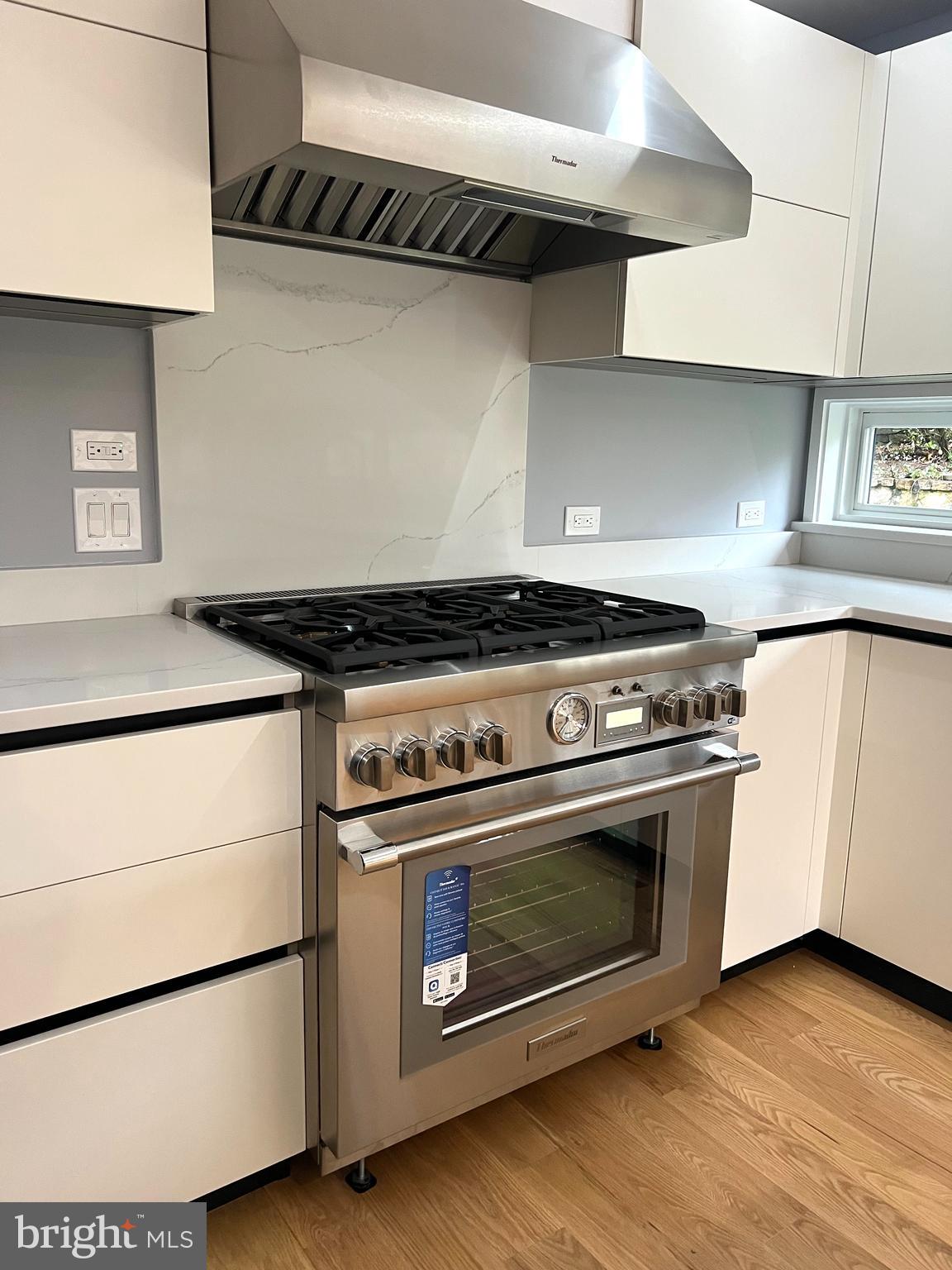 KENWOOD PARK - Residential