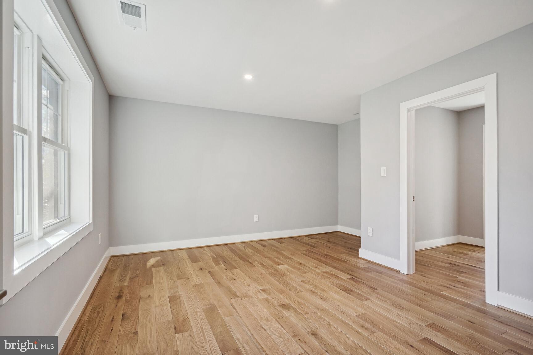 KENWOOD PARK - Residential