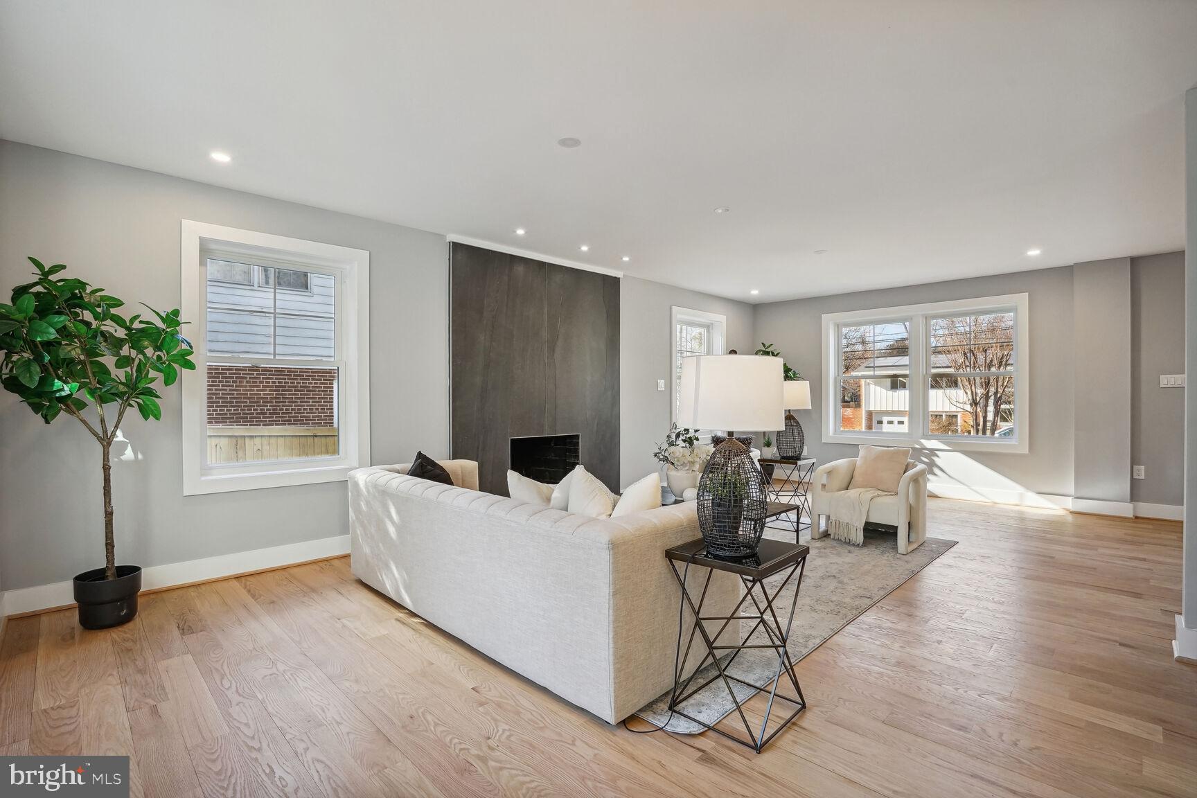 KENWOOD PARK - Residential