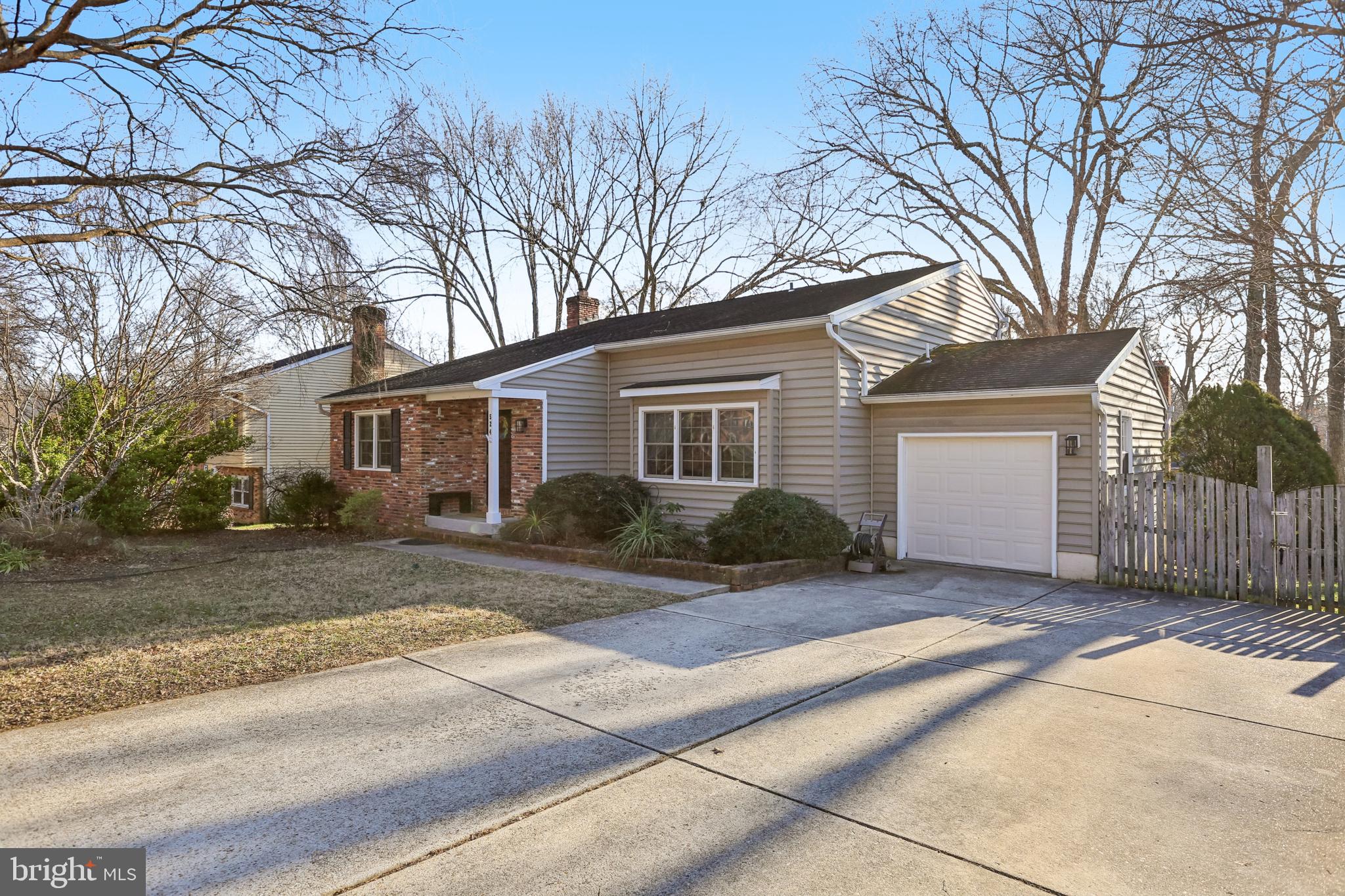 524 CHARINGTON DRIVE