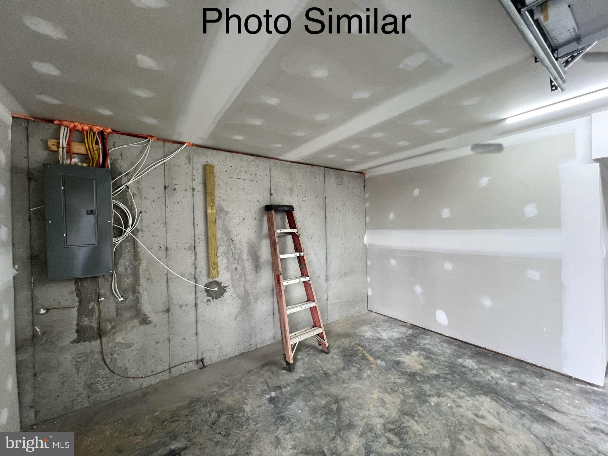 SKYLAND ESTATES - Residential