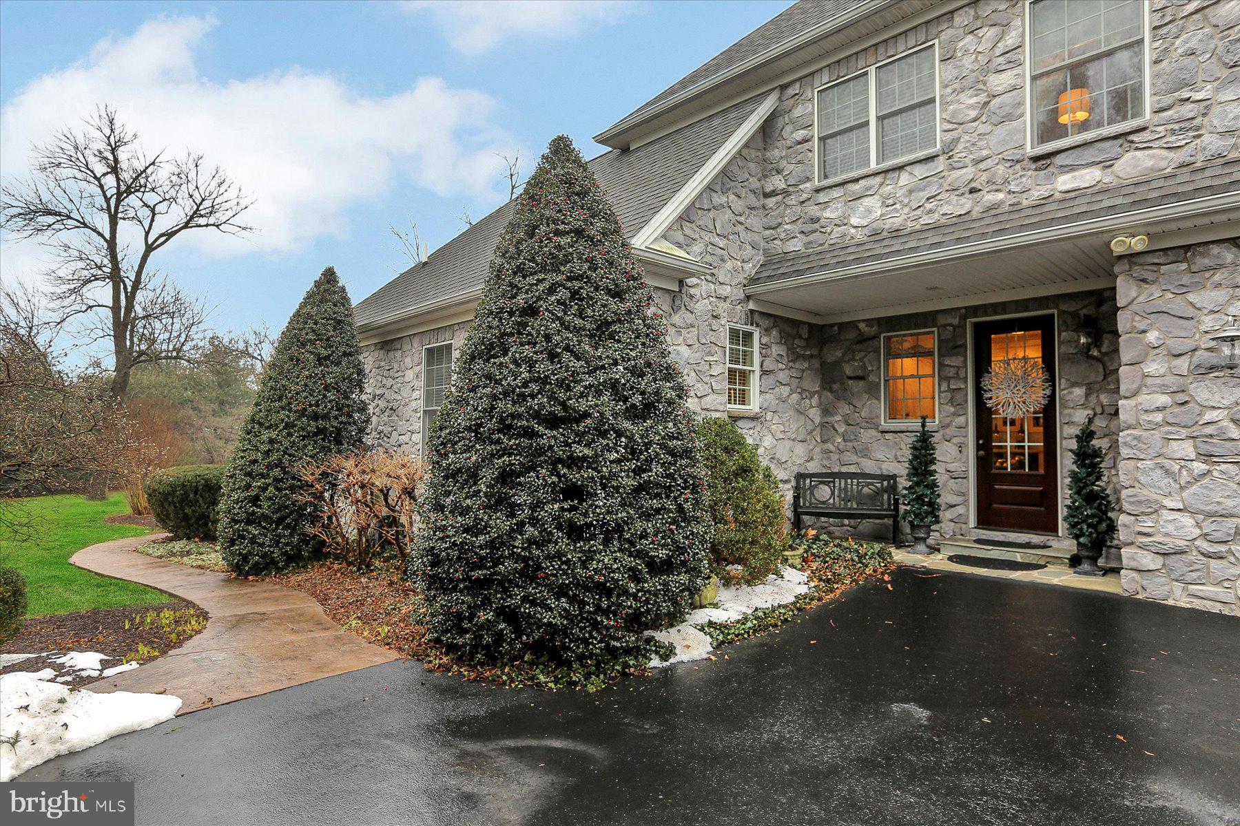 WENTWORTH ESTATES - Residential