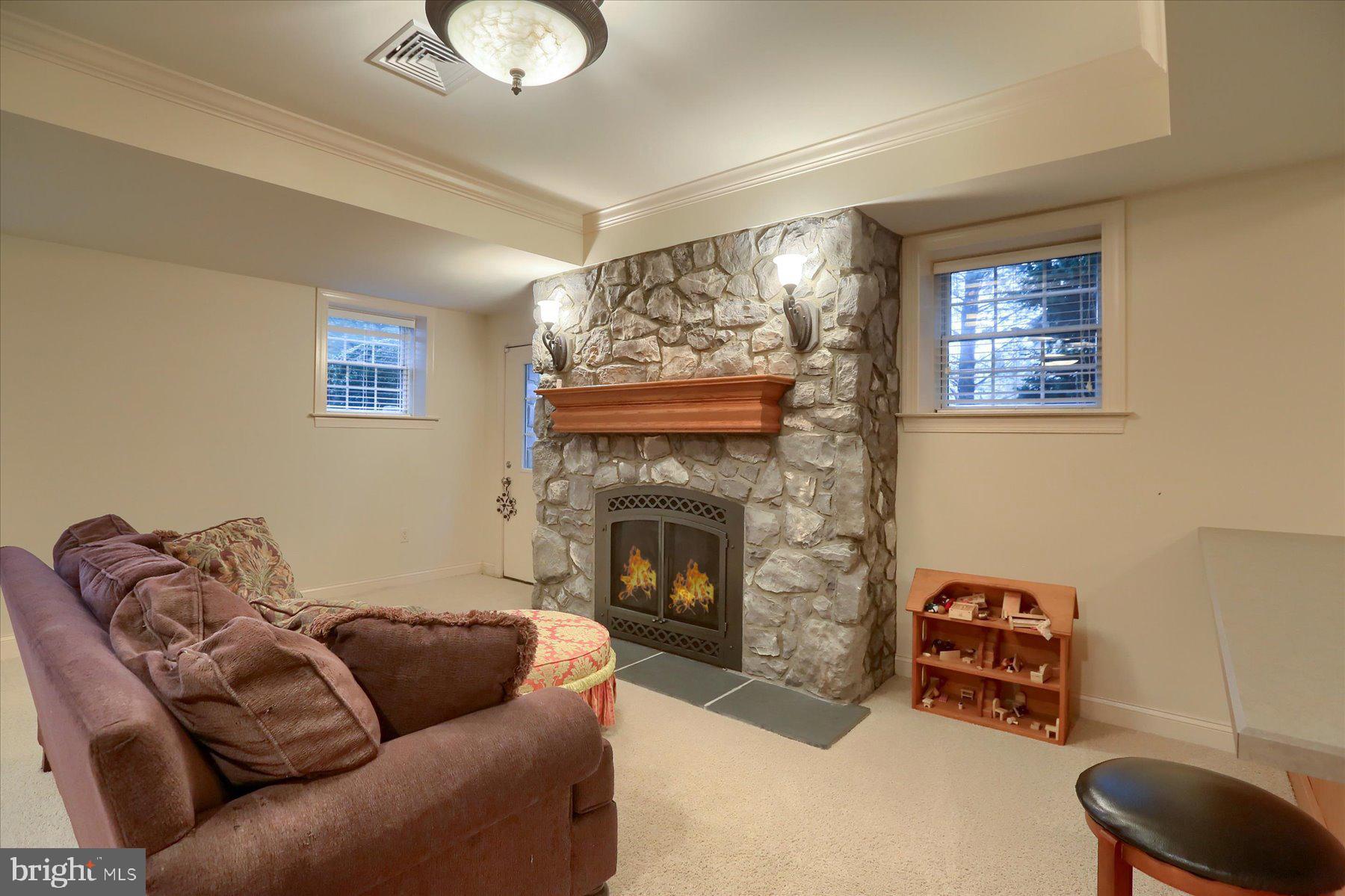 WENTWORTH ESTATES - Residential