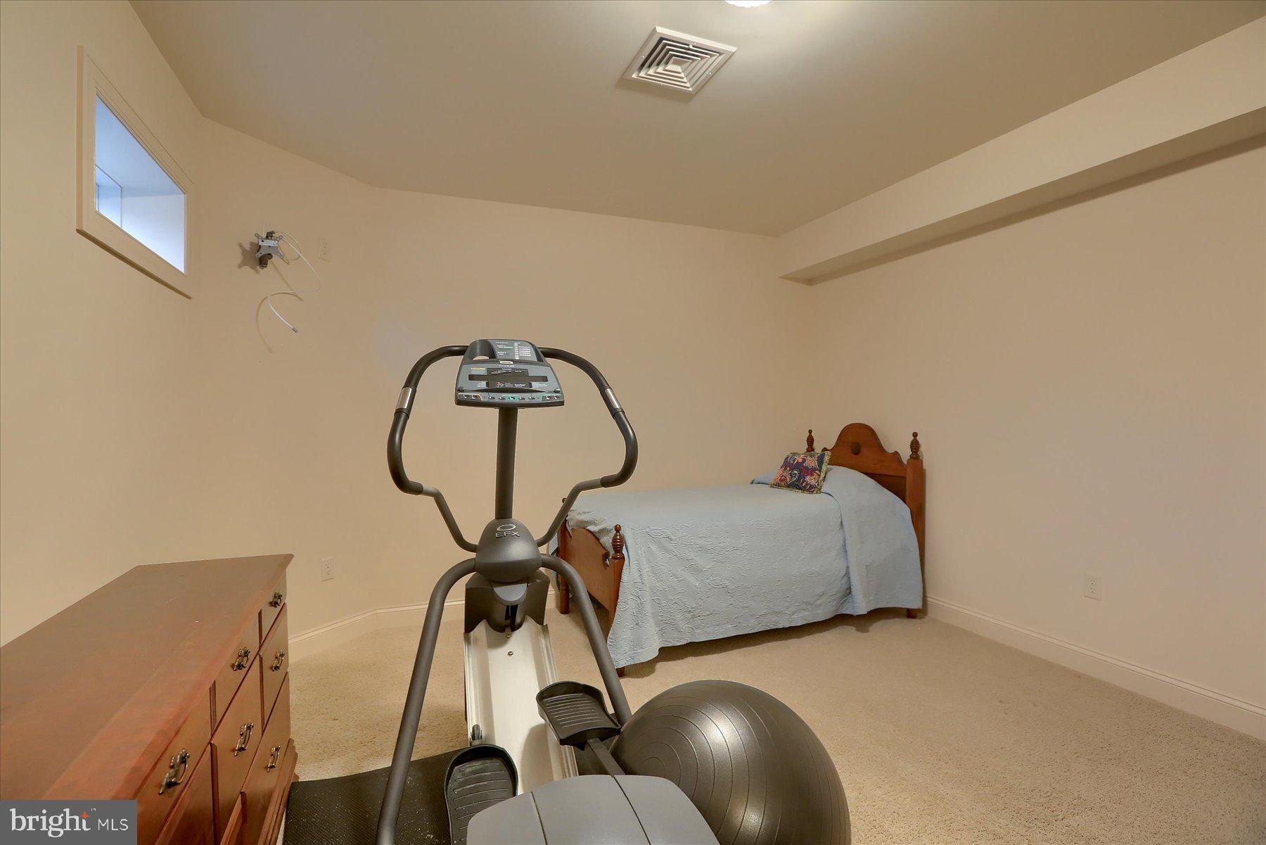 WENTWORTH ESTATES - Residential