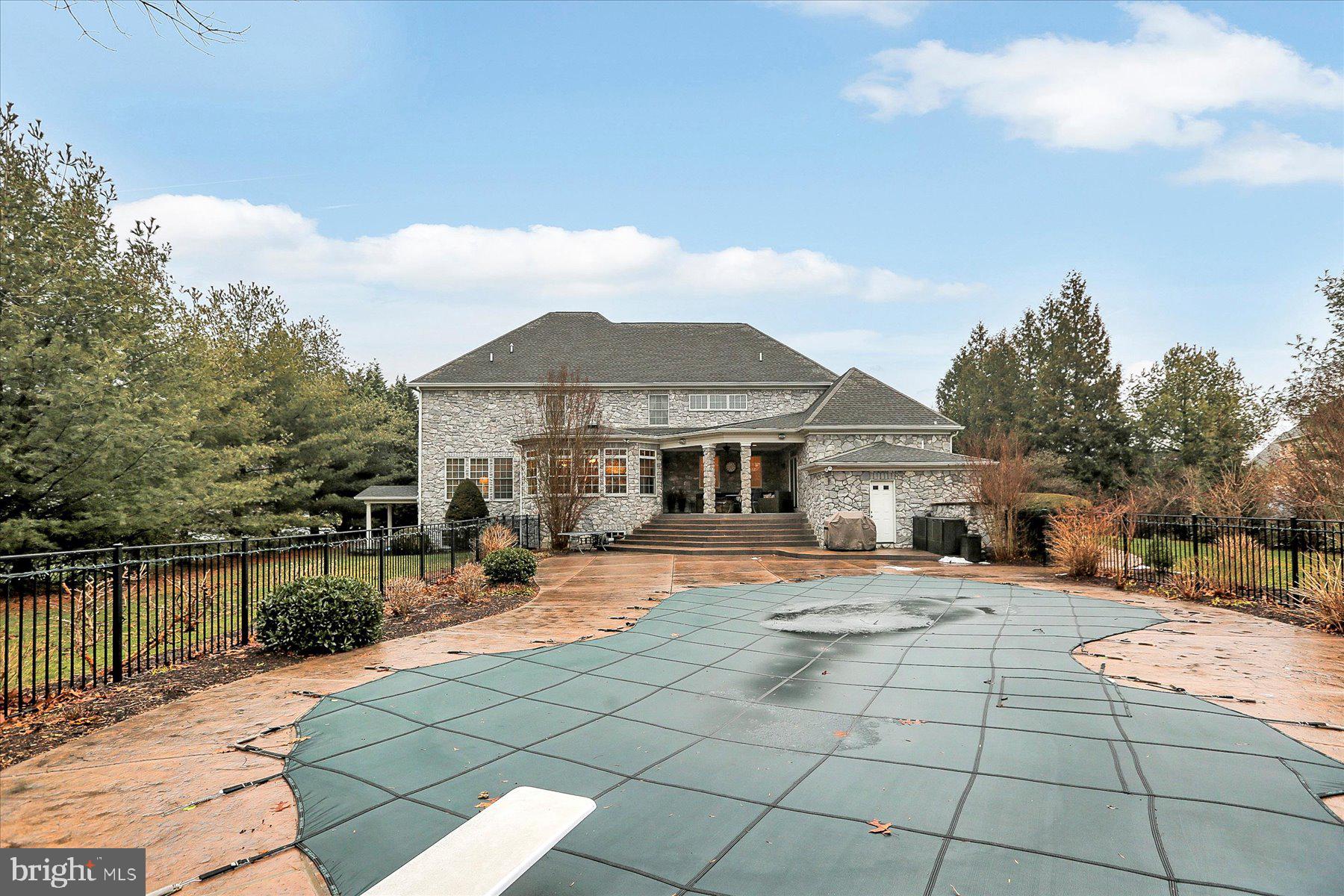 WENTWORTH ESTATES - Residential