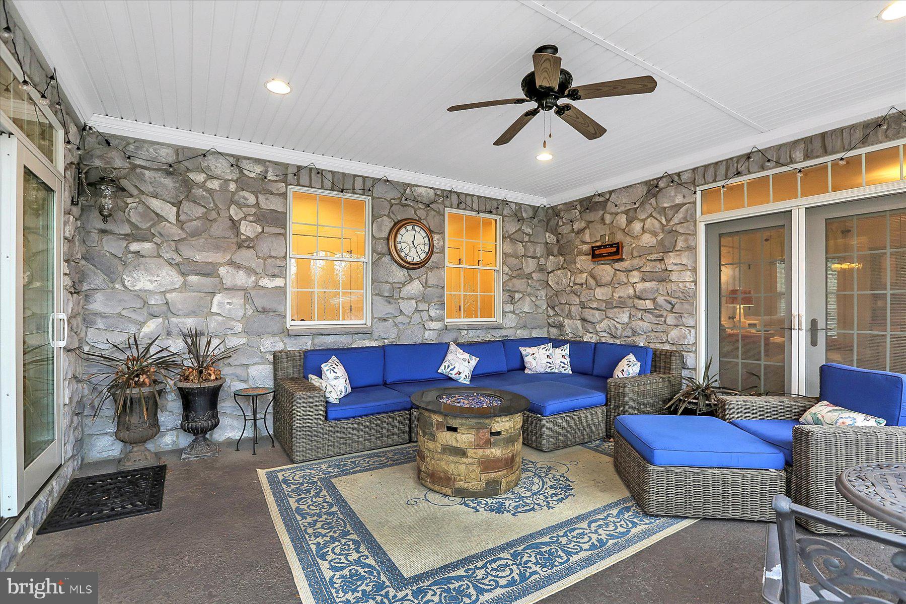 WENTWORTH ESTATES - Residential