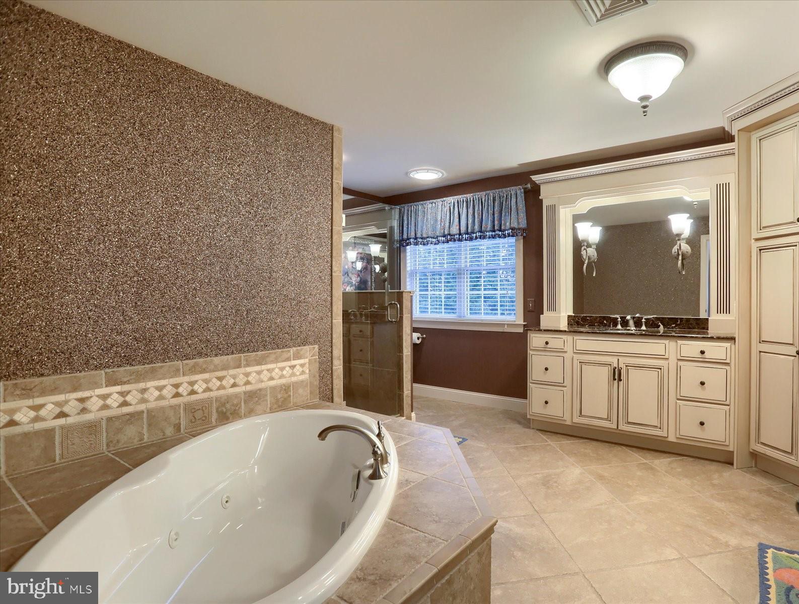 WENTWORTH ESTATES - Residential