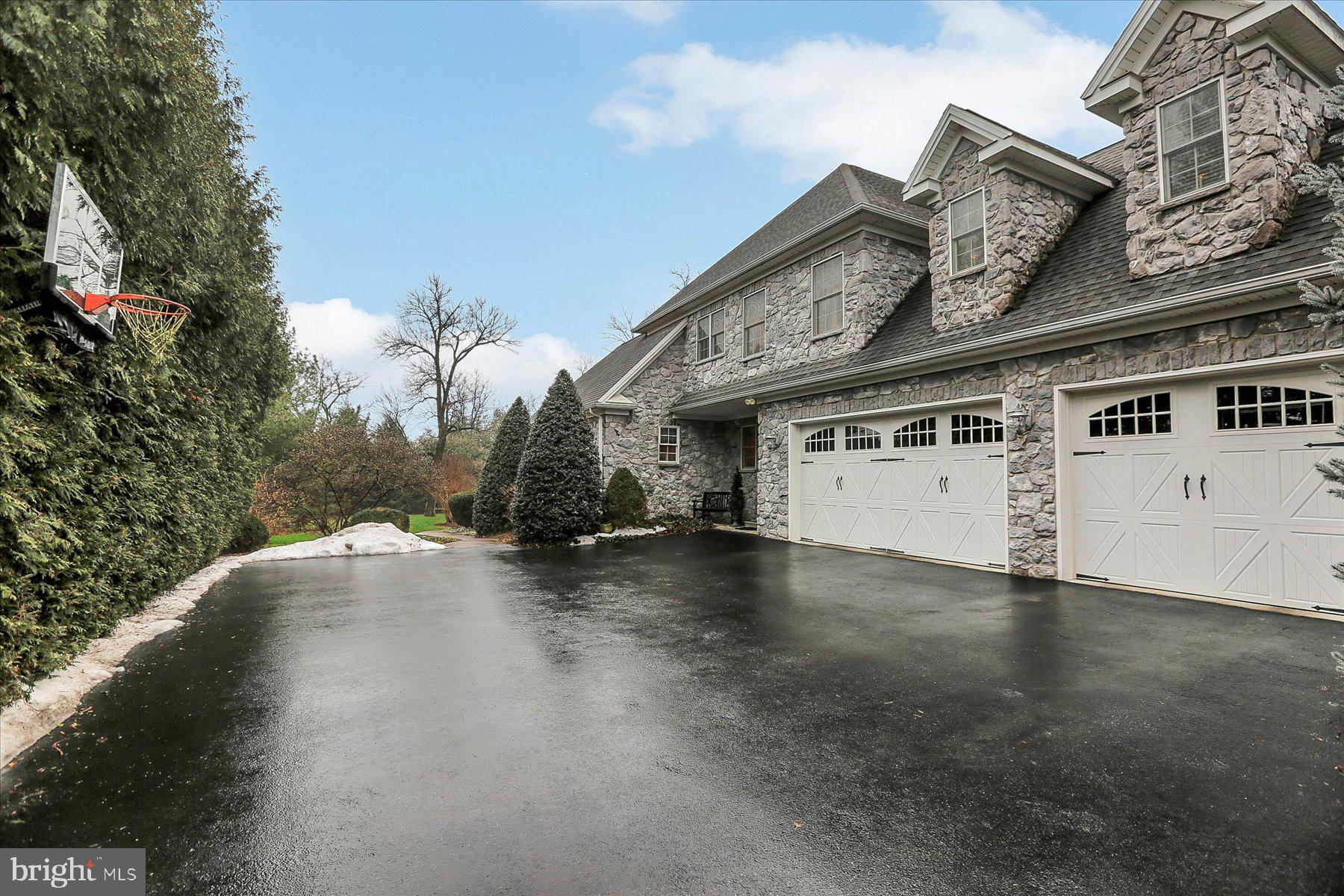 WENTWORTH ESTATES - Residential