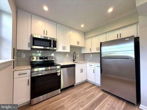 Condo For Sale - 4148 Pleasant Meadow Court #109C<br/> CHANTILLY, VA 20151