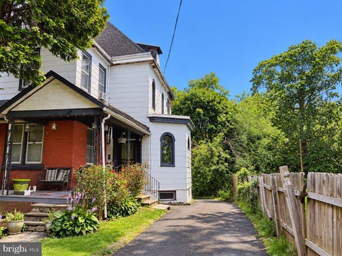 Townhouse For Sale - 622 Yeadon Avenue<br/> Delaware County, MORTON, PA 19070