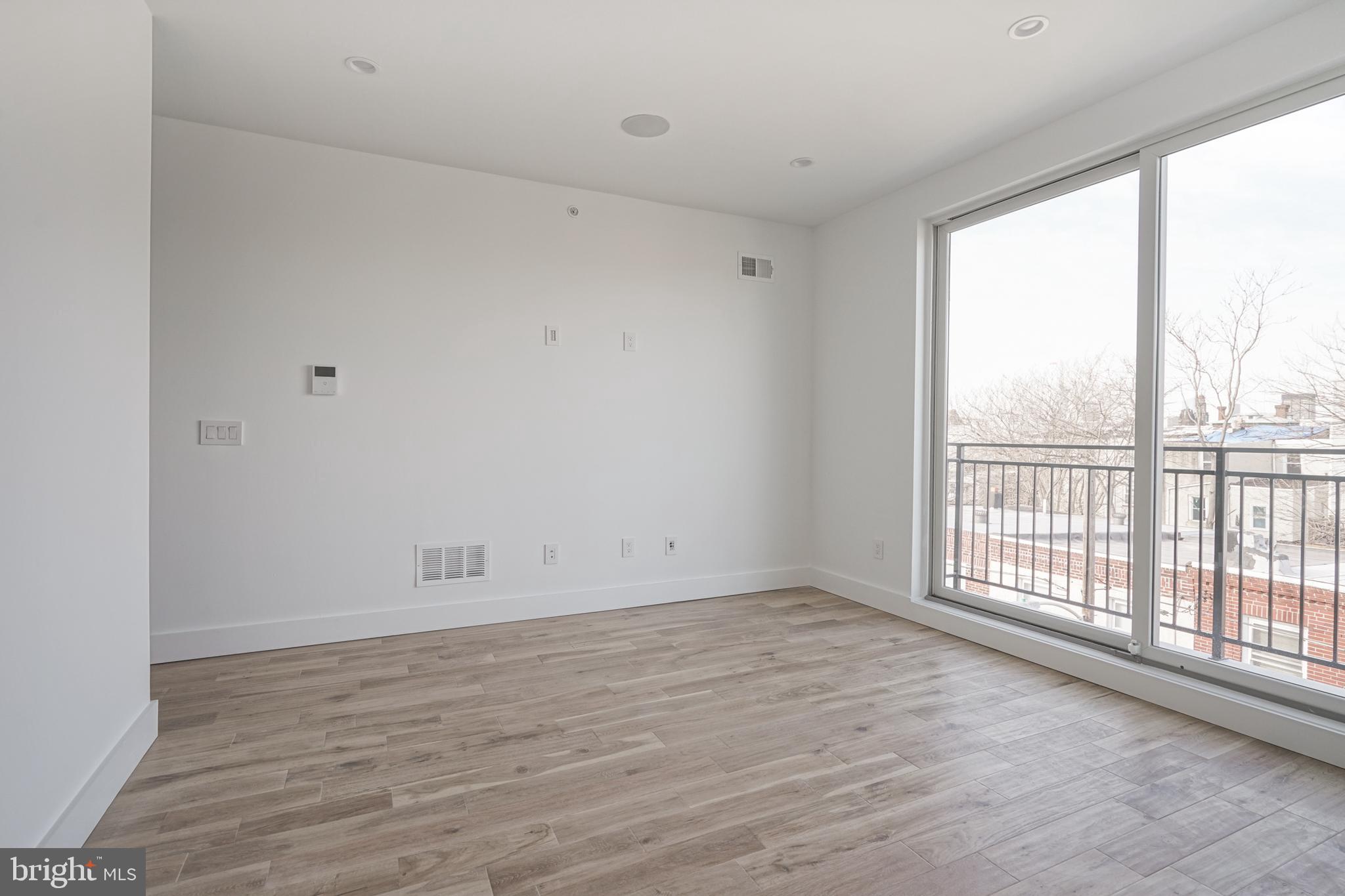 POINT BREEZE - Residential