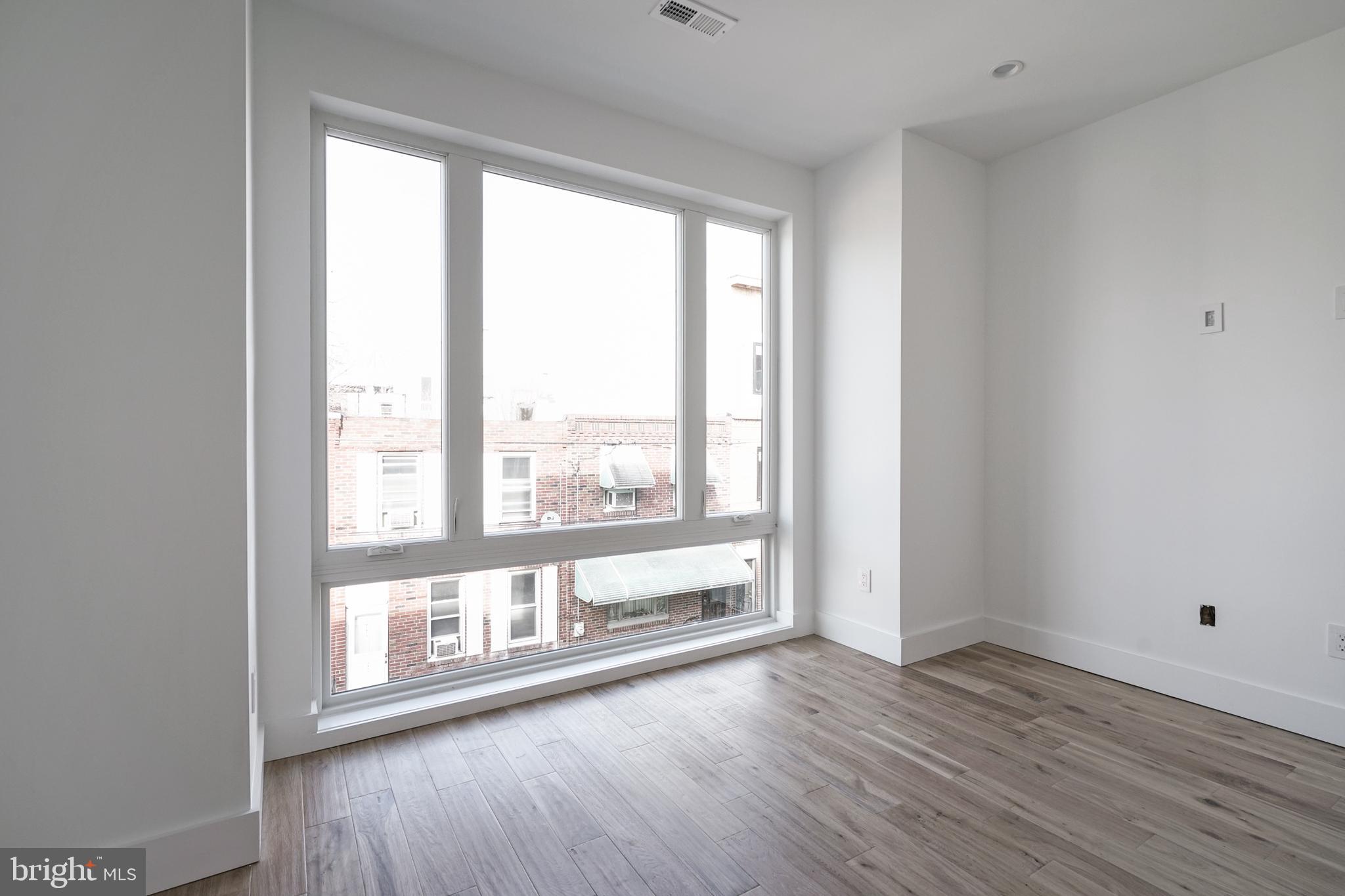 POINT BREEZE - Residential