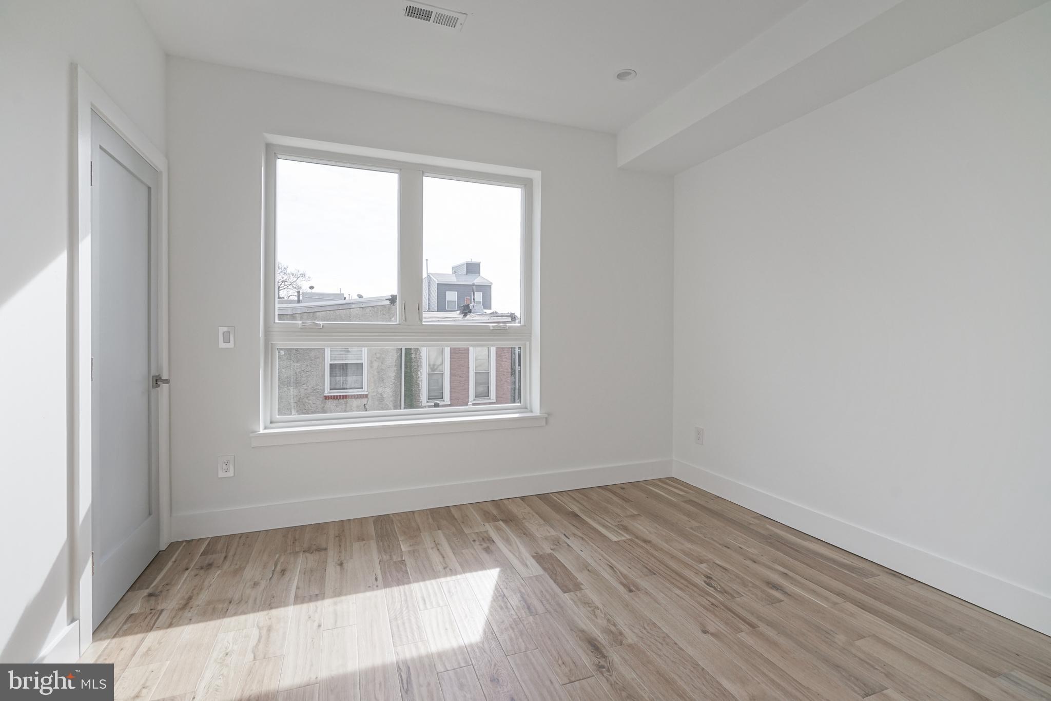 POINT BREEZE - Residential