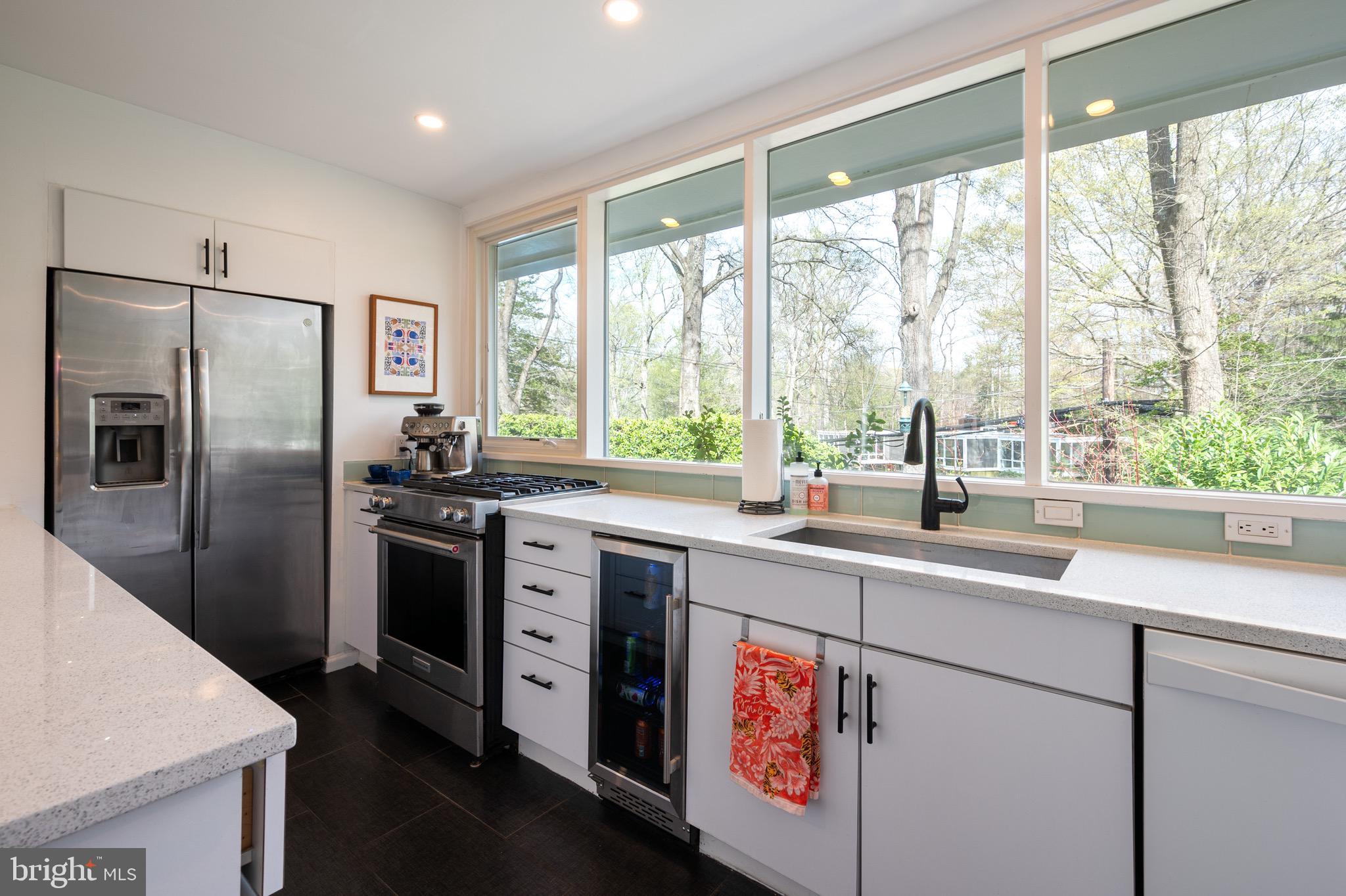 HOLLIN HILLS - Residential