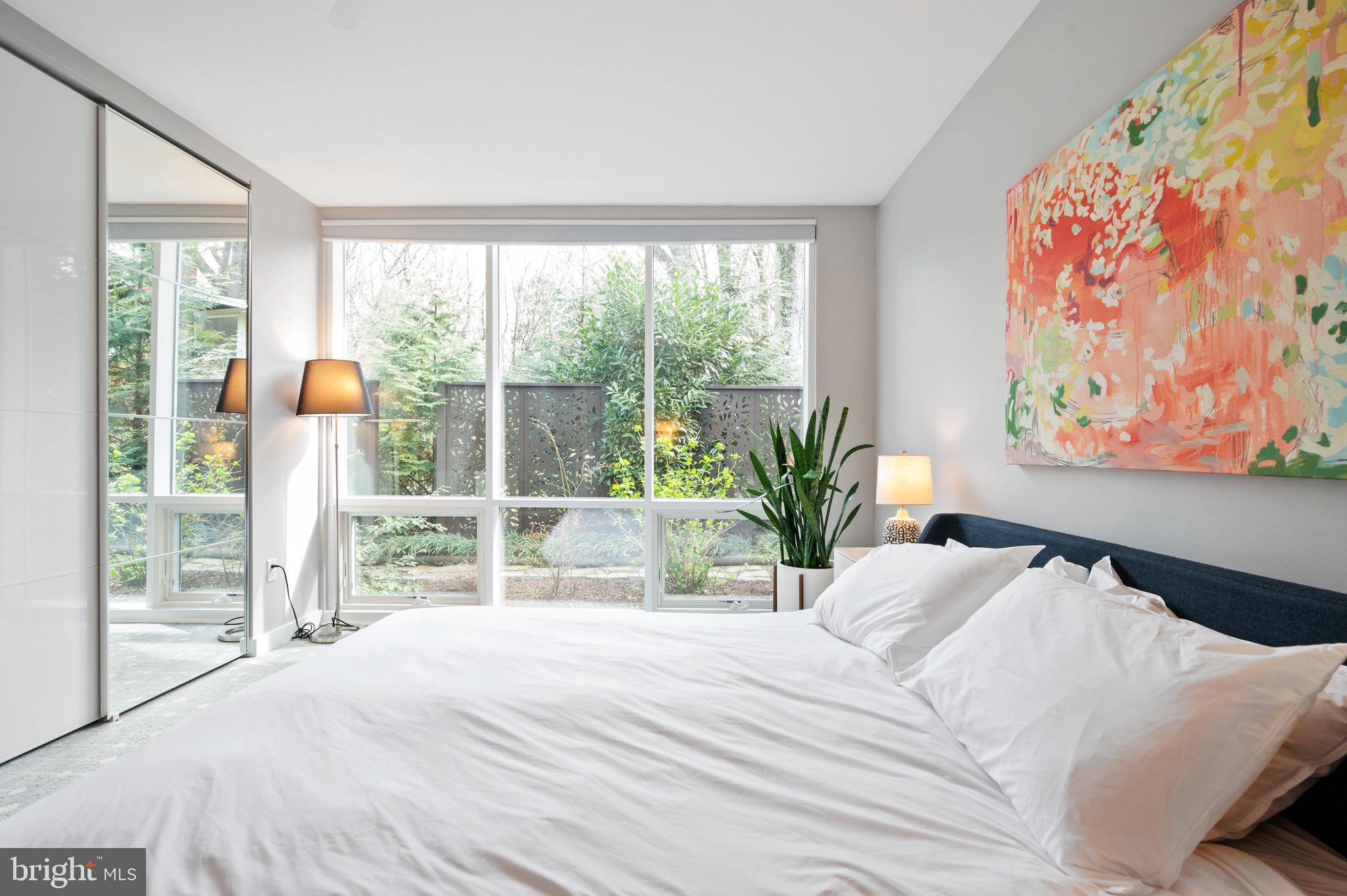 HOLLIN HILLS - Residential