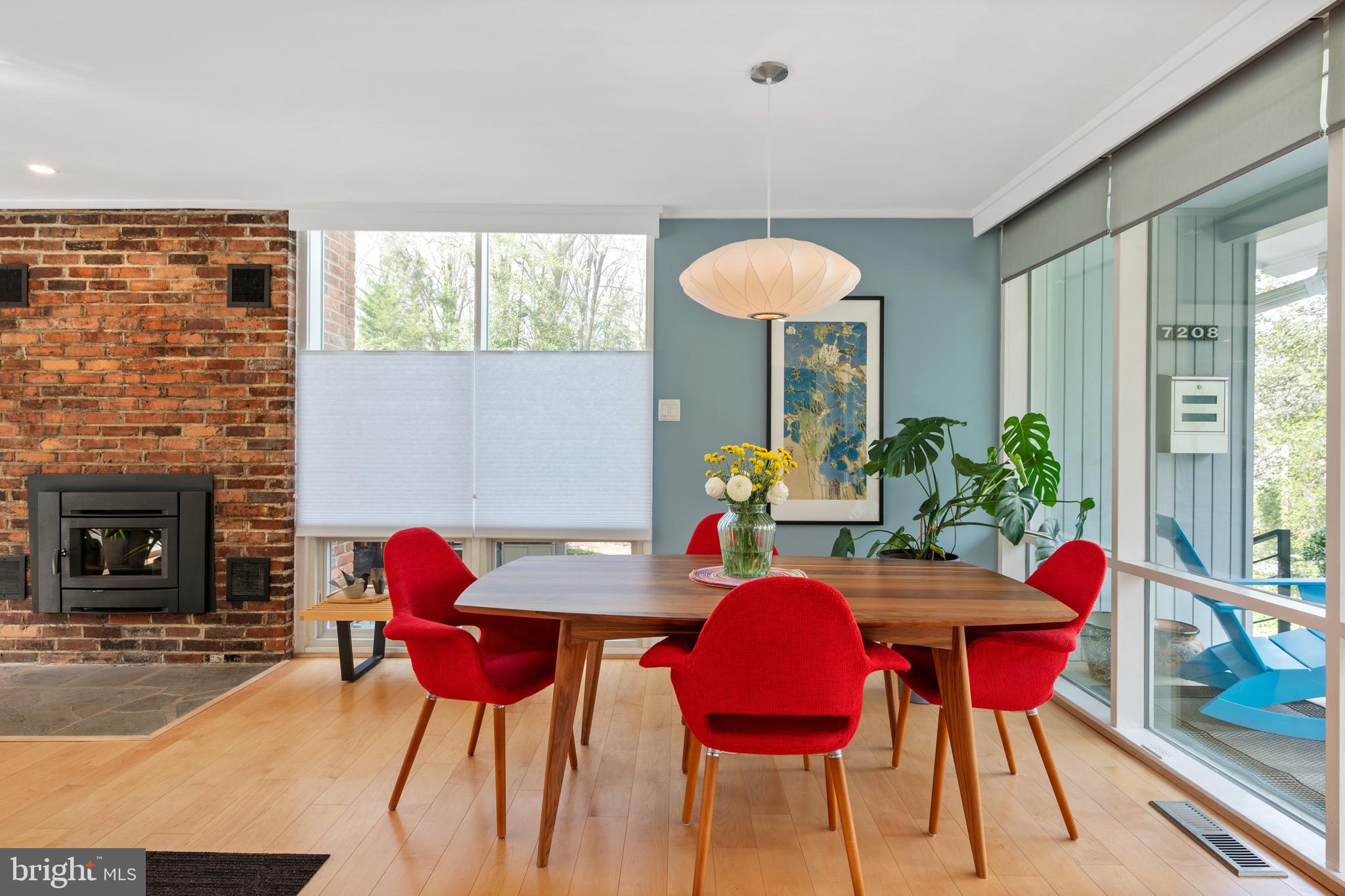 HOLLIN HILLS - Residential