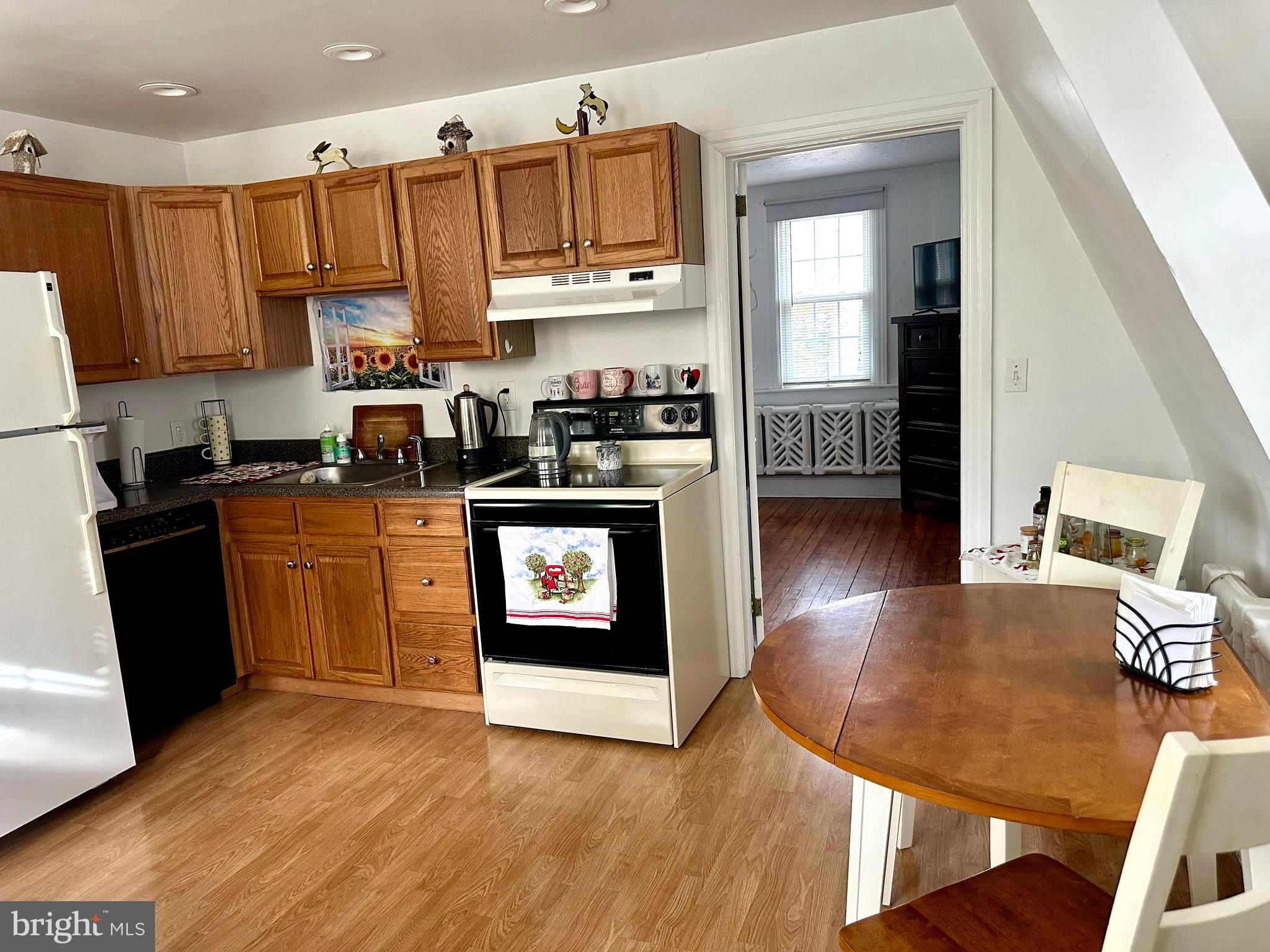 MEDIA - Residential Lease