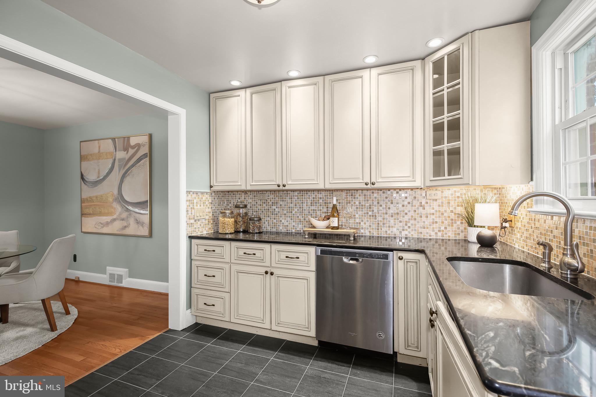 CALVERT HILLS - Residential