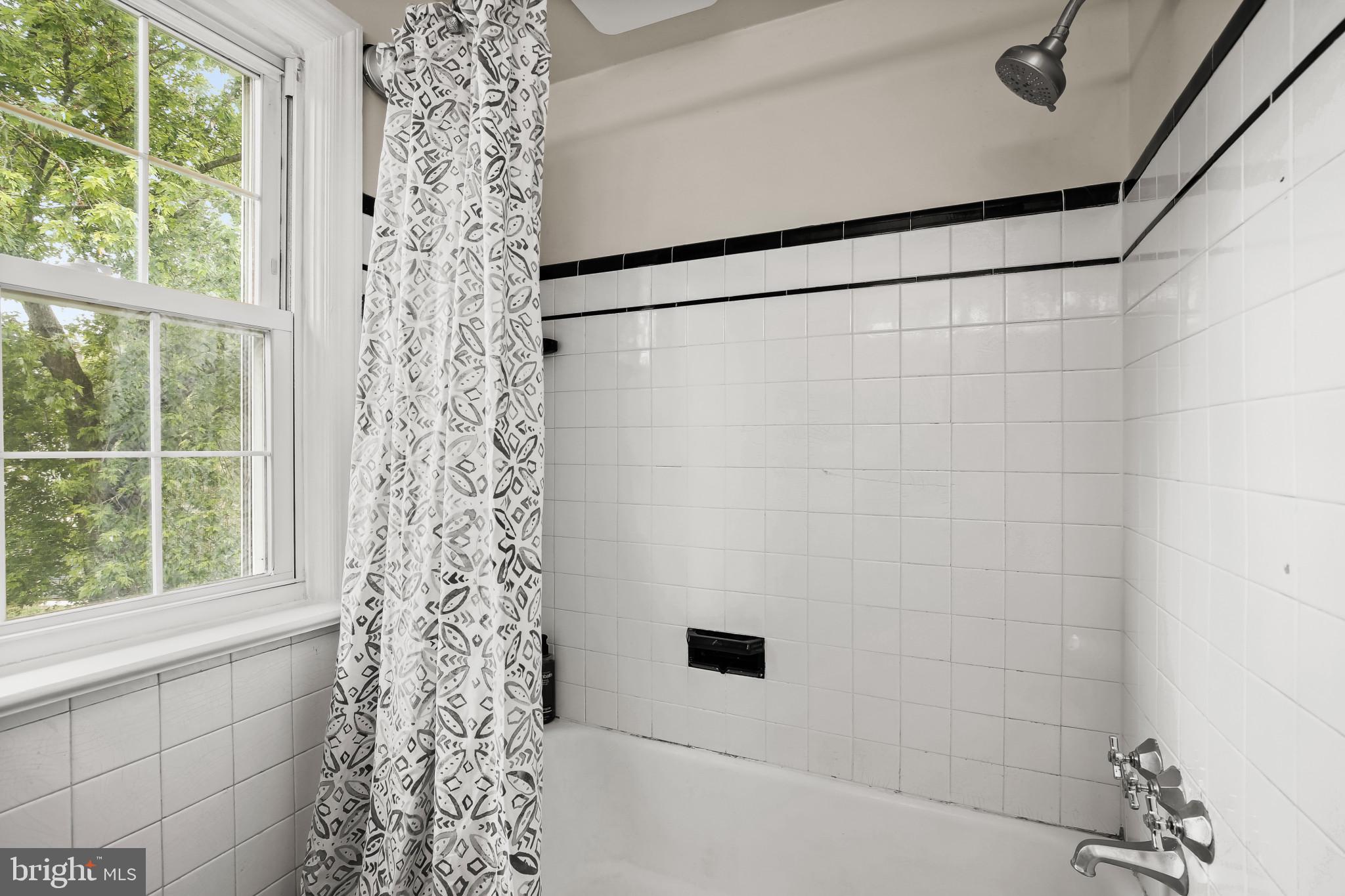 CALVERT HILLS - Residential