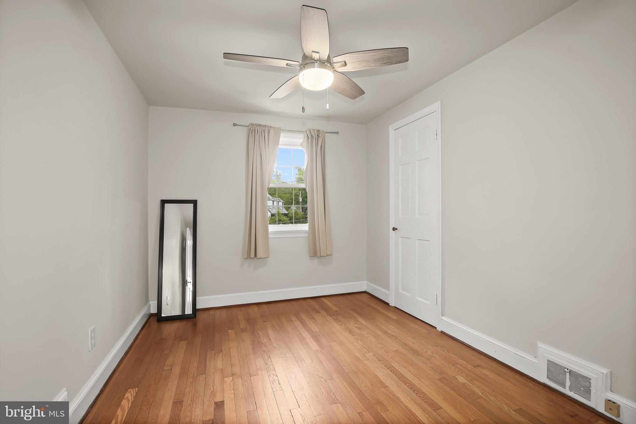 CALVERT HILLS - Residential