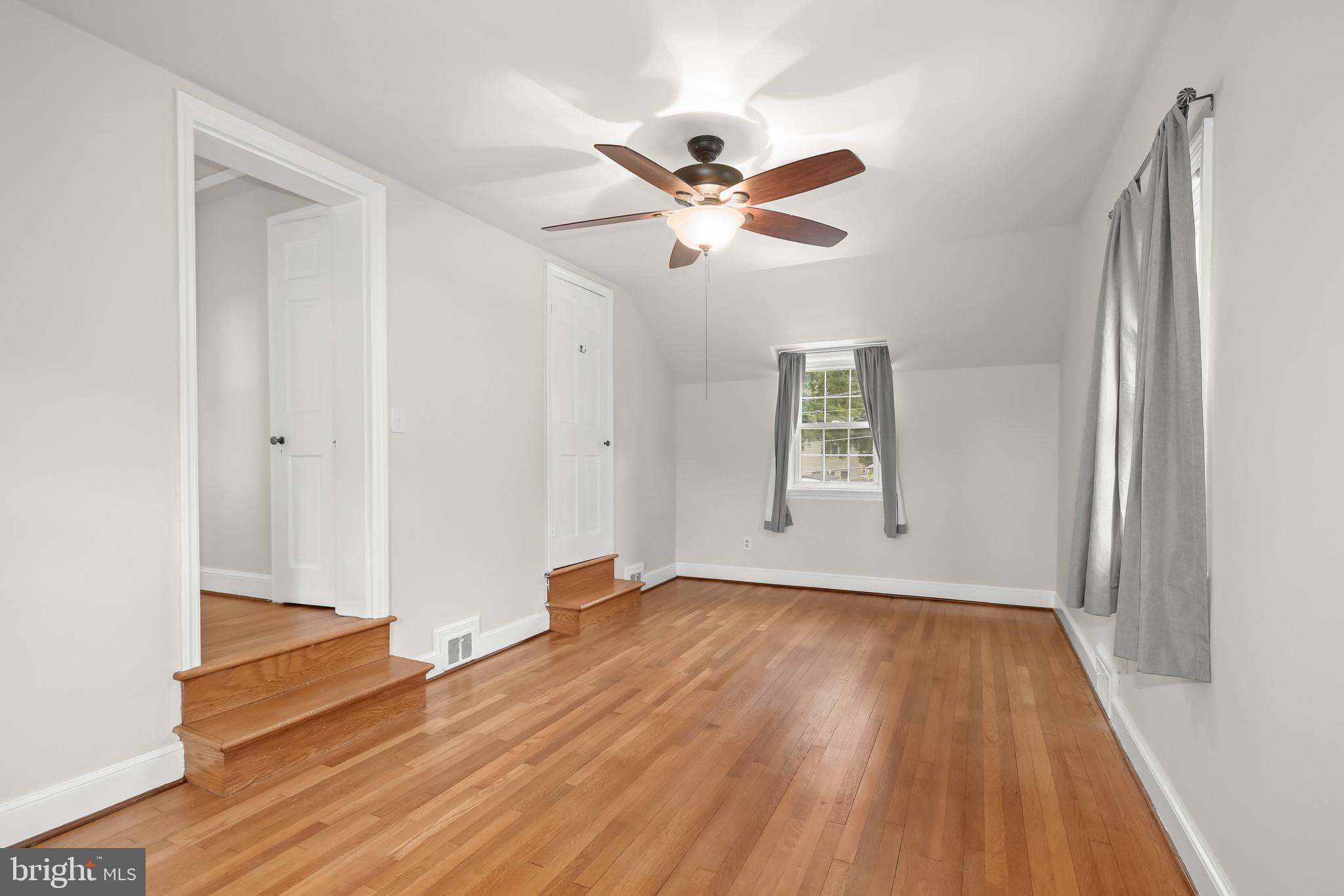 CALVERT HILLS - Residential