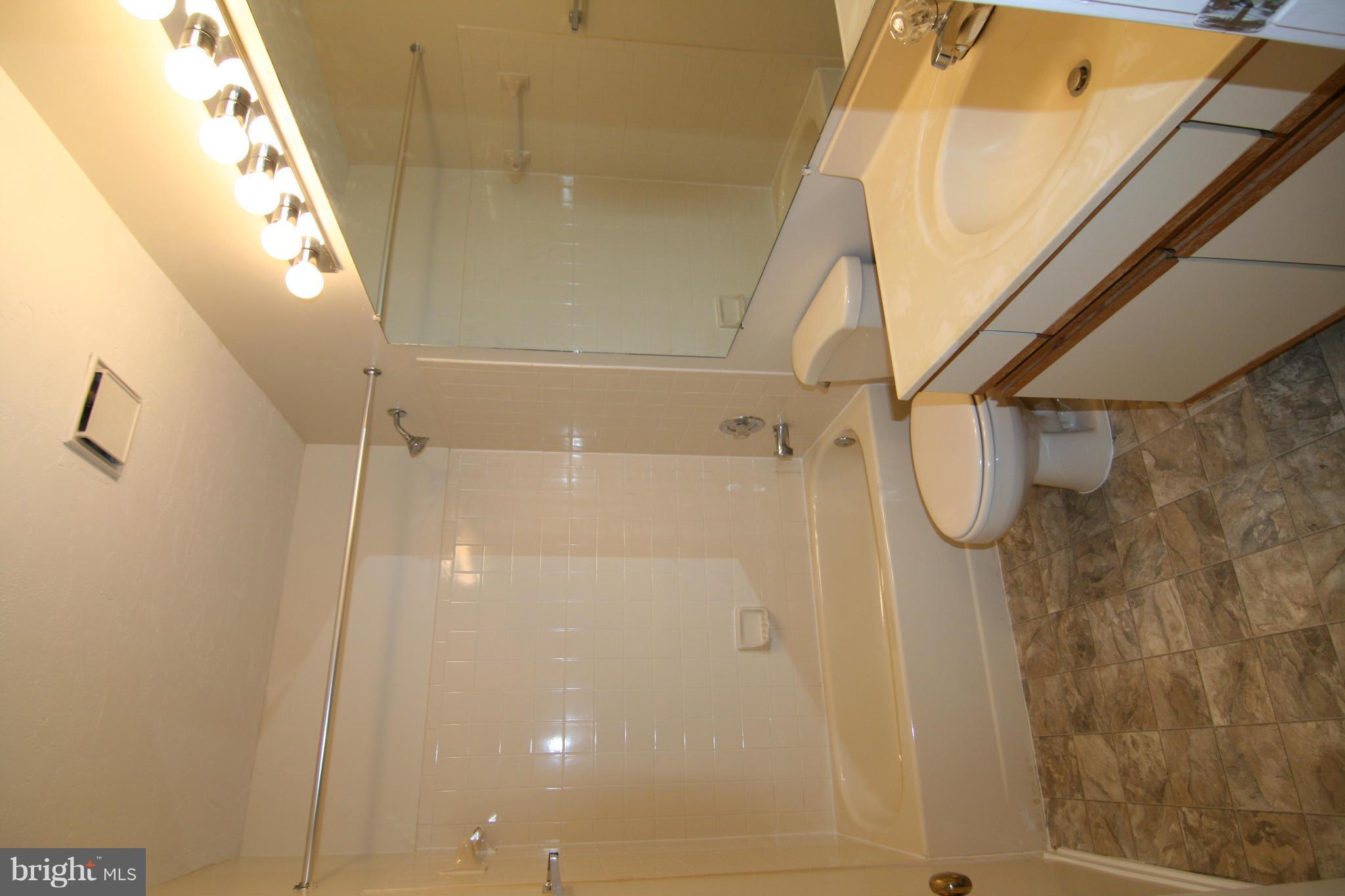 SUMMERRIDGE - Residential Lease