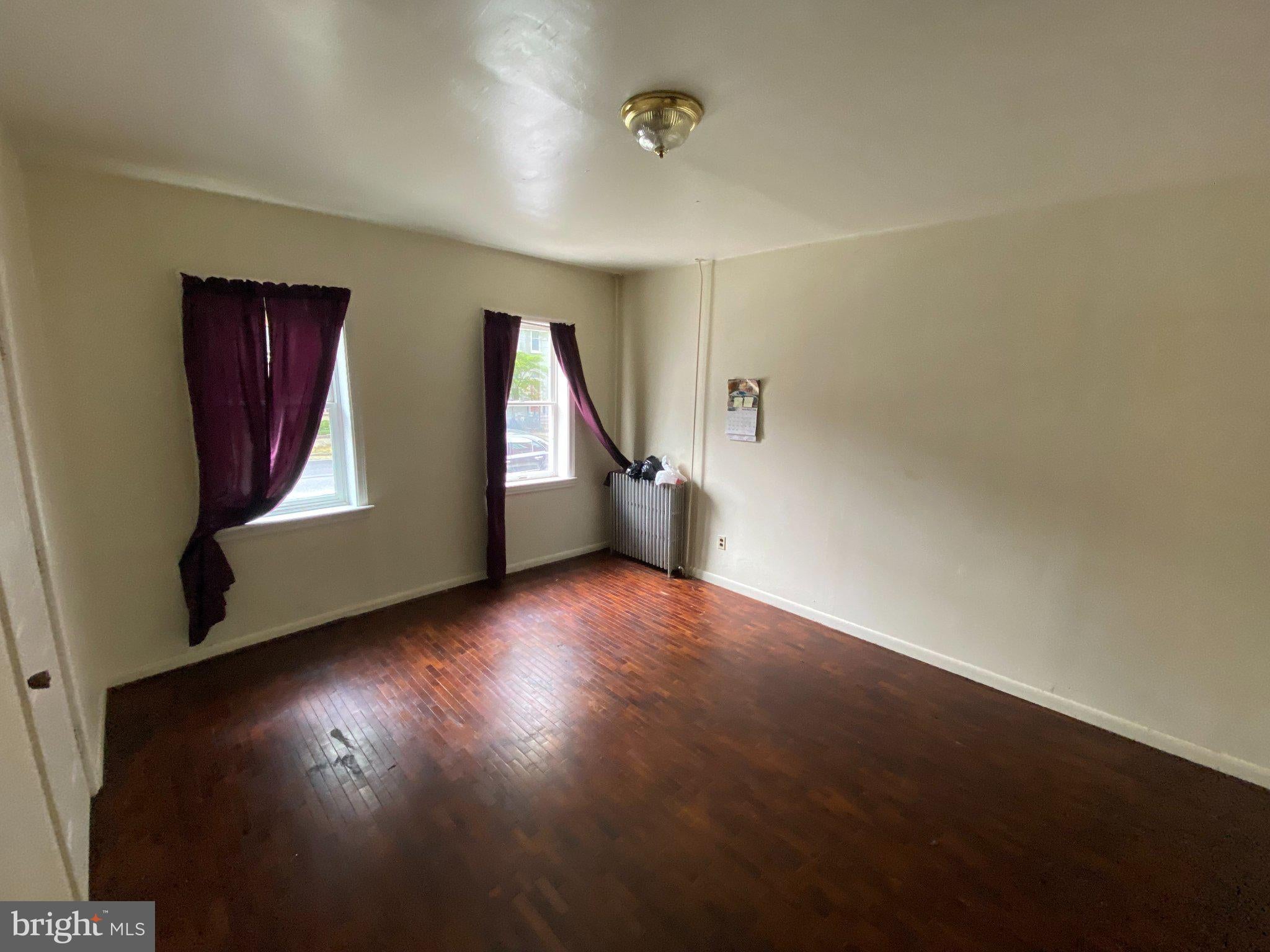 516 W WALNUT STREET