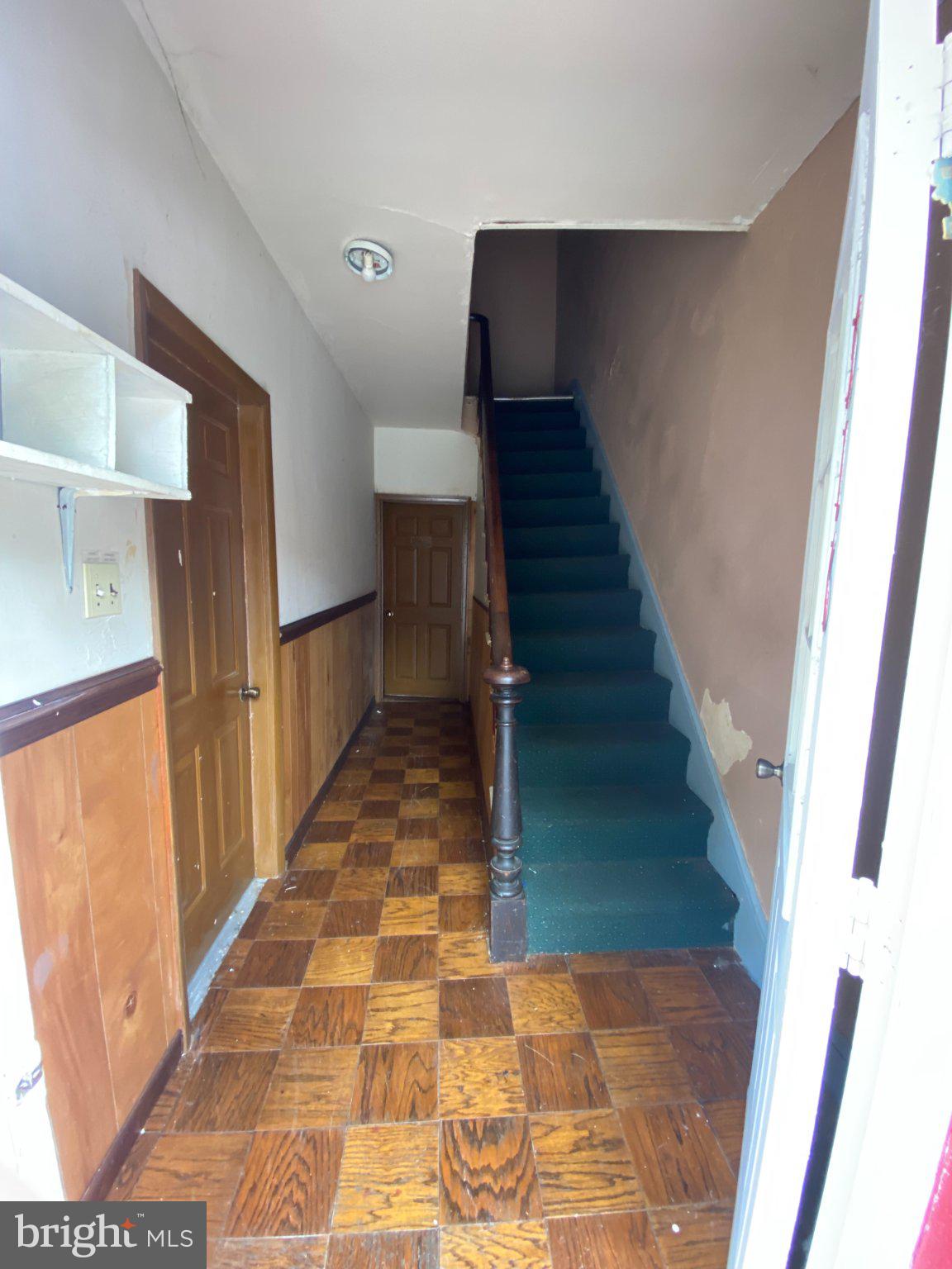 516 W WALNUT STREET