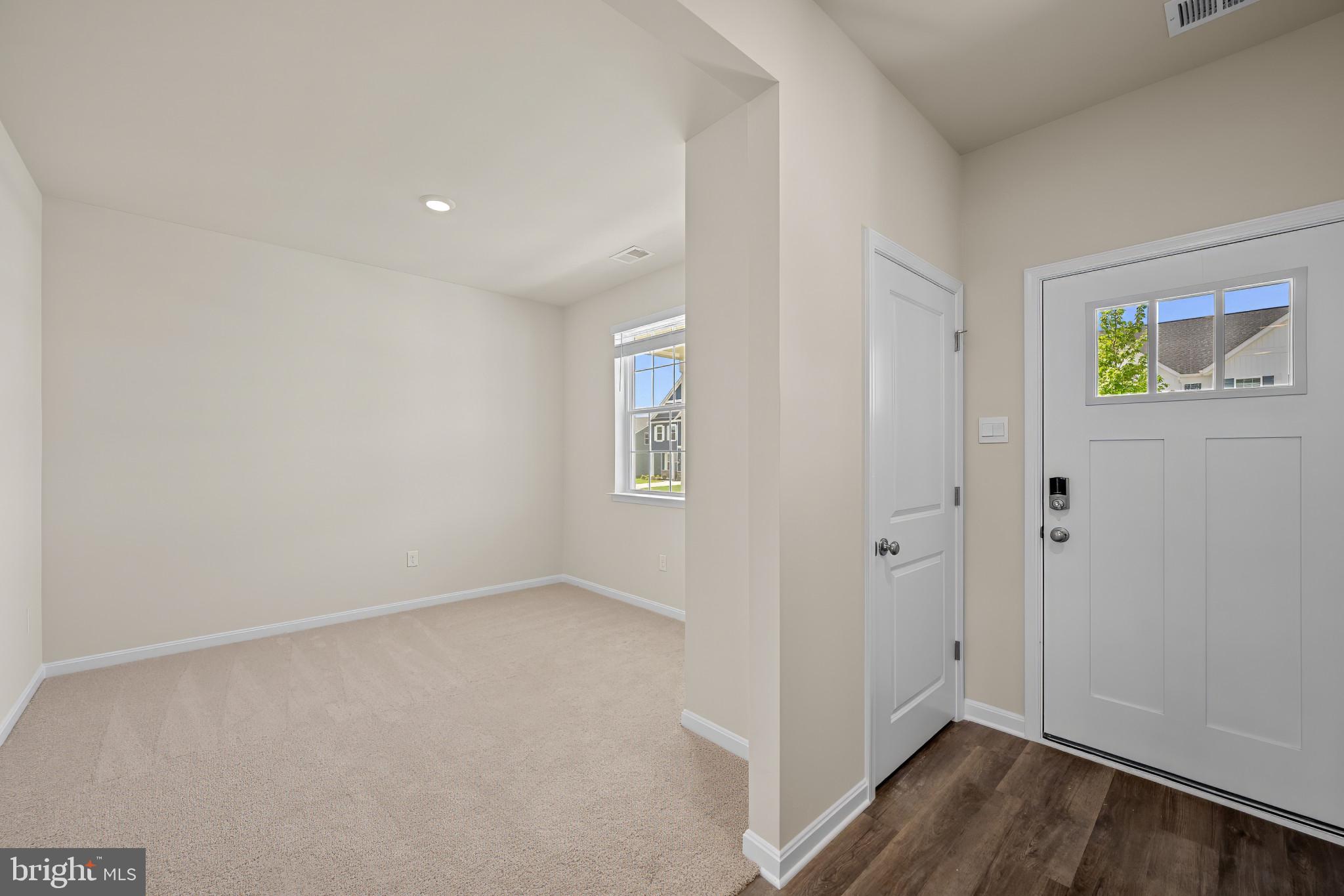 PEMBROOKE - Residential