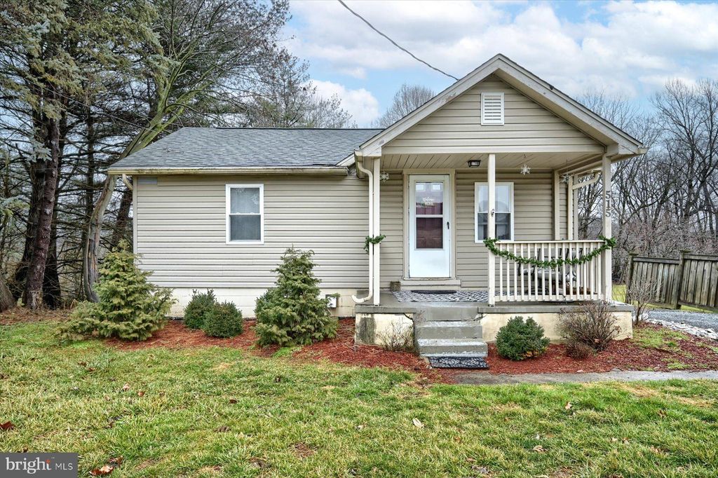 Photo of 515 CINDER RD, NEW PROVIDENCE, PA 17560 (MLS # PALA2029828)