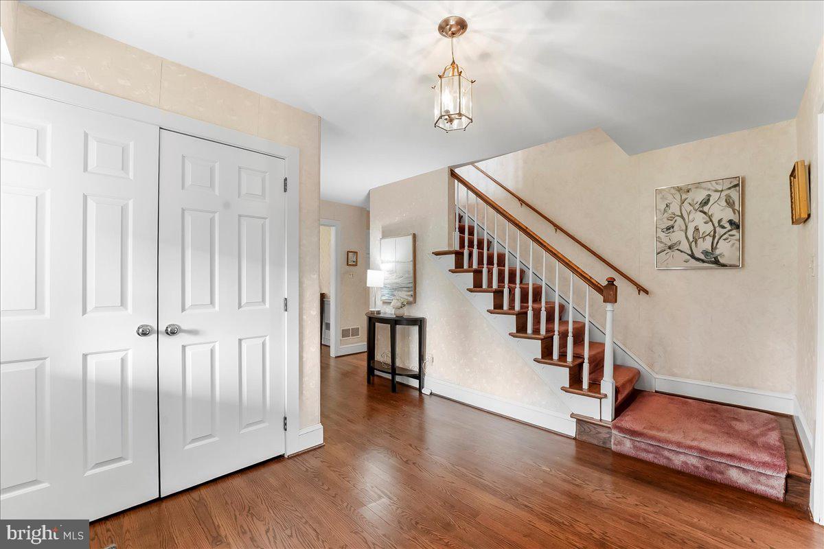 1771 HUNTERS CIRCLE